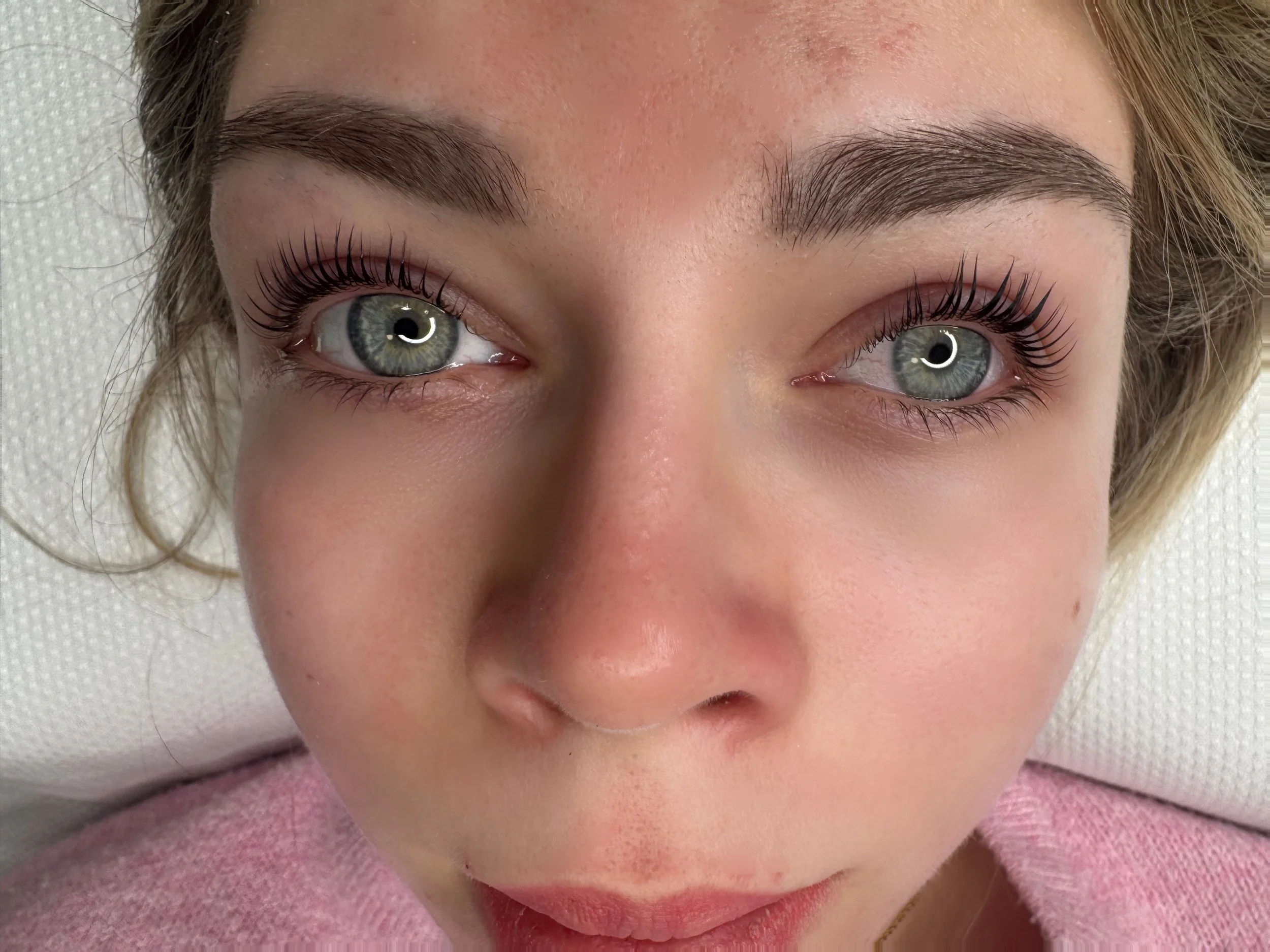 Korean Lashlifting mit individuell geformten Naturwimpern bei VOI SCHEE in Weichs
