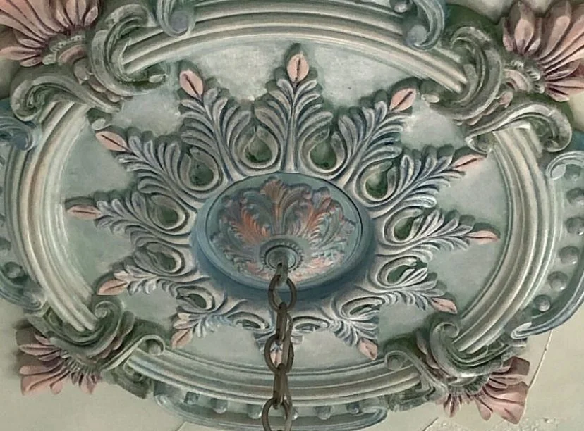 Hand painted molding details