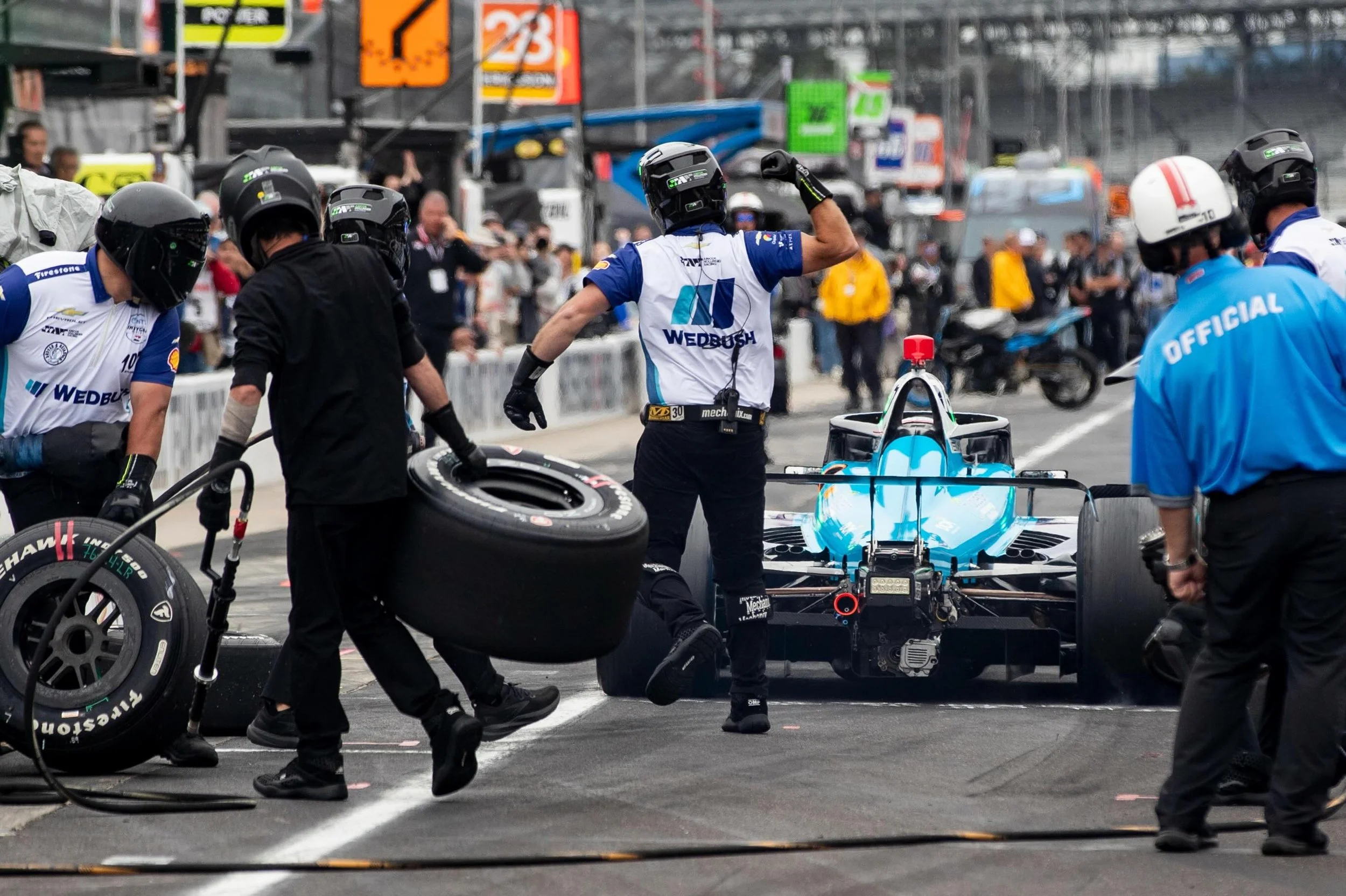 It was a fun Carb Day 😮&zwj;💨

I don&rsquo;t know about you guys, but the #76 pit crew looked like they had insane aura today 👀🔥

And also&hellip; the #Wiene500 was definitely something 😂🌭