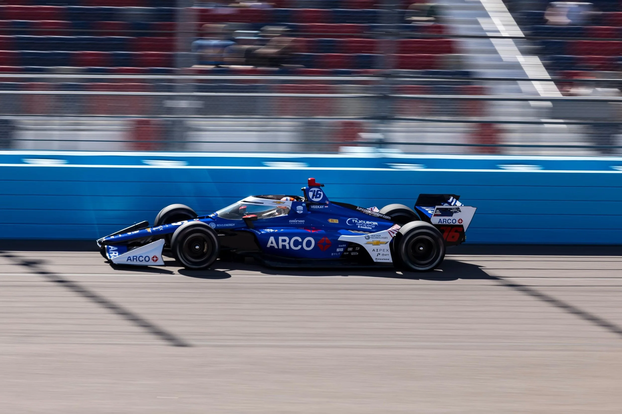 The @arco colors are back on our No. 76 this weekend! 🔵🙌🏻

#GoJHR #IndyCar