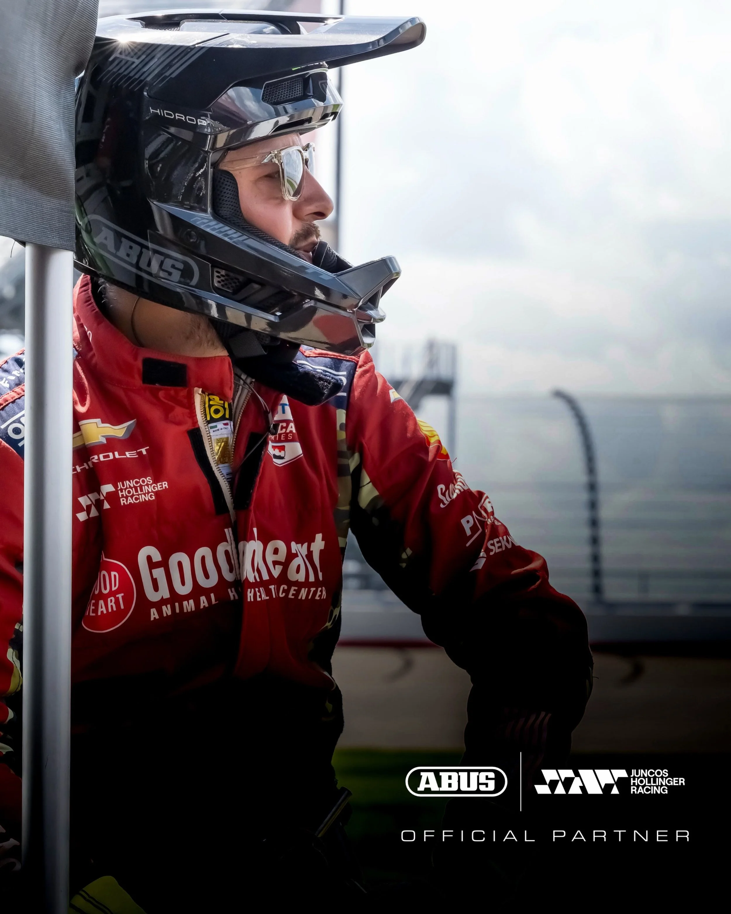When seconds and safety matter most, our team trusts @abus_cycling_usa 👌🏻

#GoJHR #IndyCar
