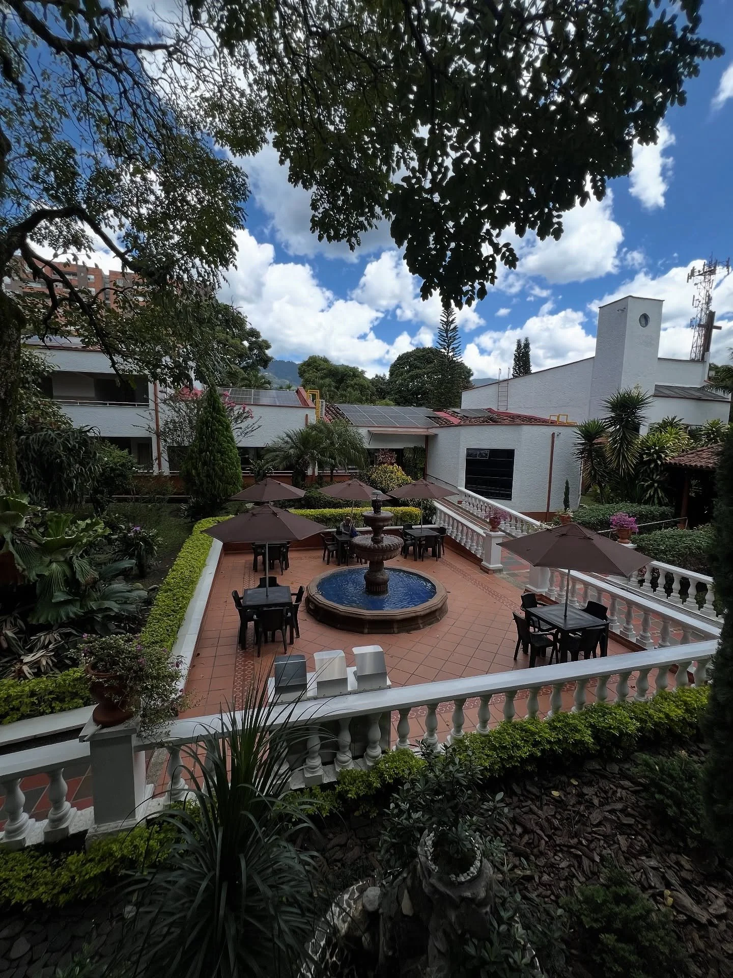 Nuestros maravillosos espacios nos llenan de orgullo! As&iacute; que incentivamos a los familiares y los usuarios de hogar Revivir a cuidar de ellos 🤲🏼🍃🏡