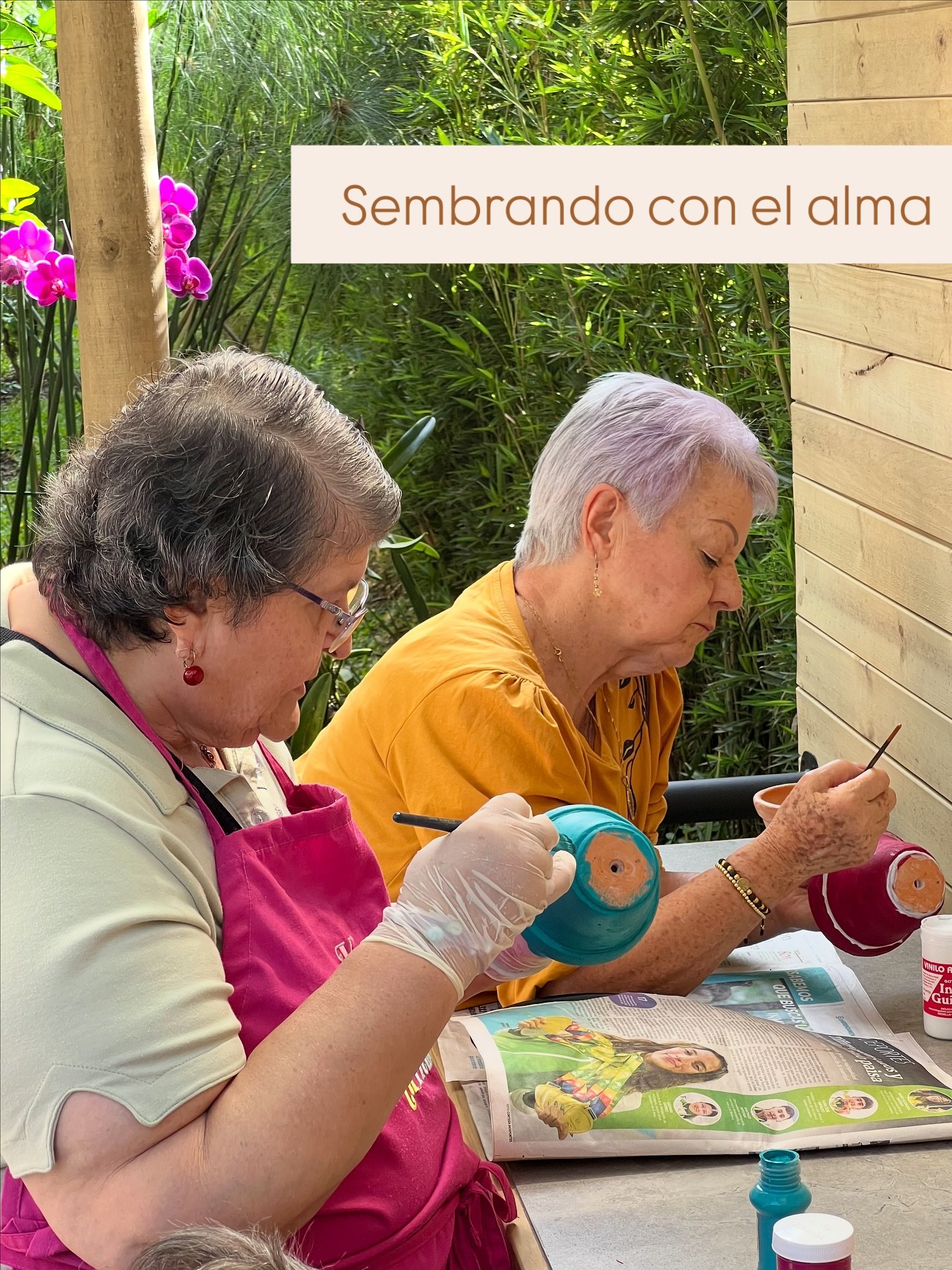 Donde hay siembra, la vida vuelve a florecer: lo que enterramos en la tierra tambi&eacute;n despierta en el coraz&oacute;n. Pintar la maceta es vestir un abrazo; poner la semilla es decir &lsquo;aqu&iacute; seguimos&rsquo;. Cada riego es un &lsquo;te