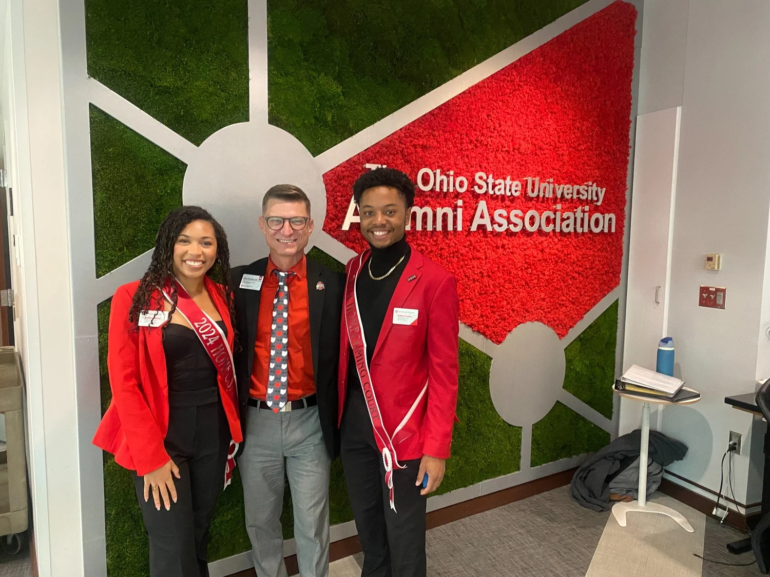 Dr. Danny Glassmann with student honorees at The Ohio State University Alumni Association
