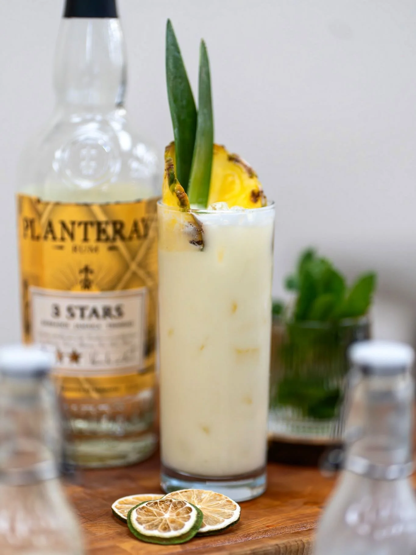 Fall River cocktail class was a great time.
Good people, good drinks, and lots of laughs.
Appreciate everyone who joined us.
Back again next month! 🍸

Photo: @dbstudiohfx