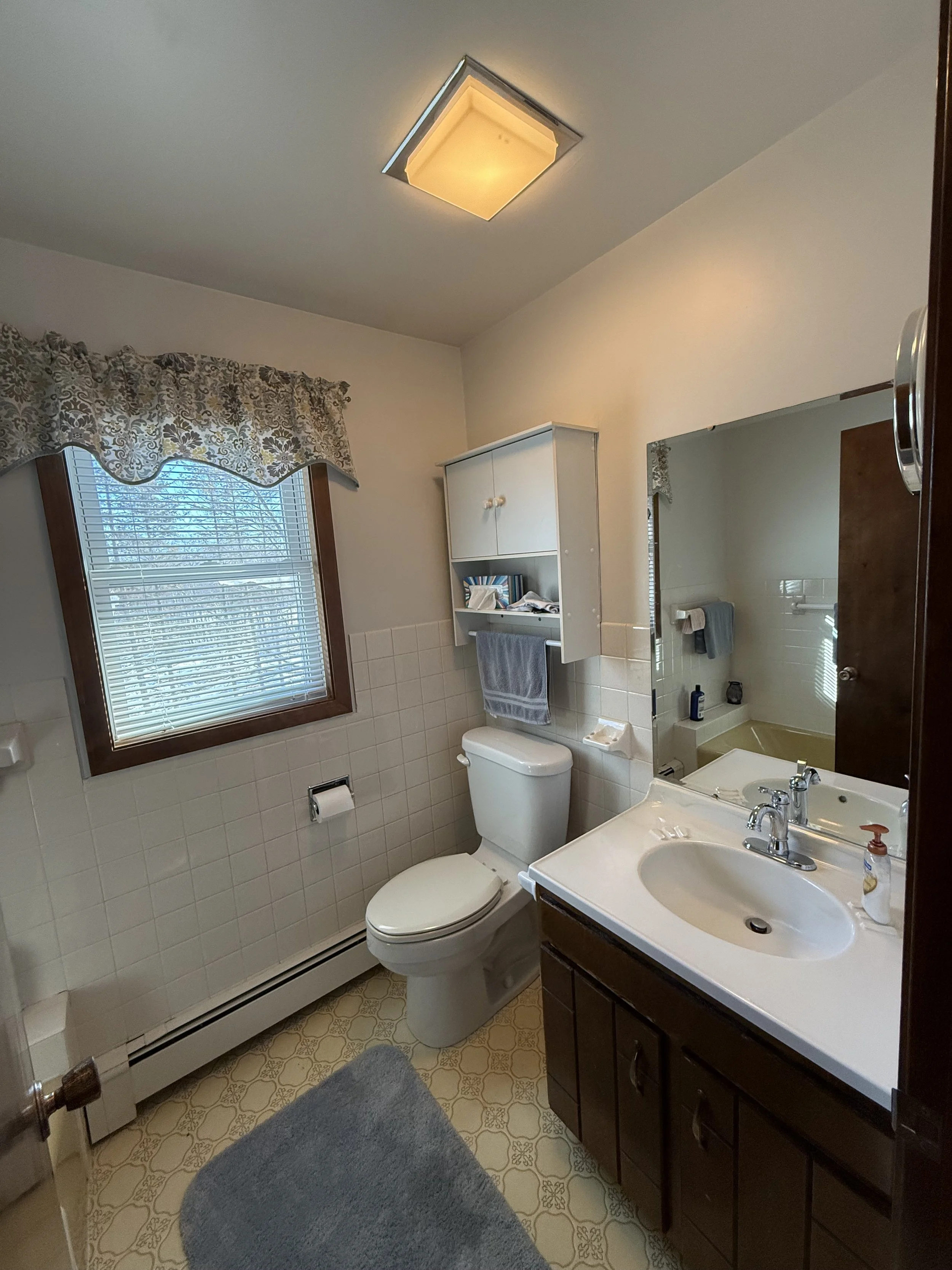 Upper level bathroom
