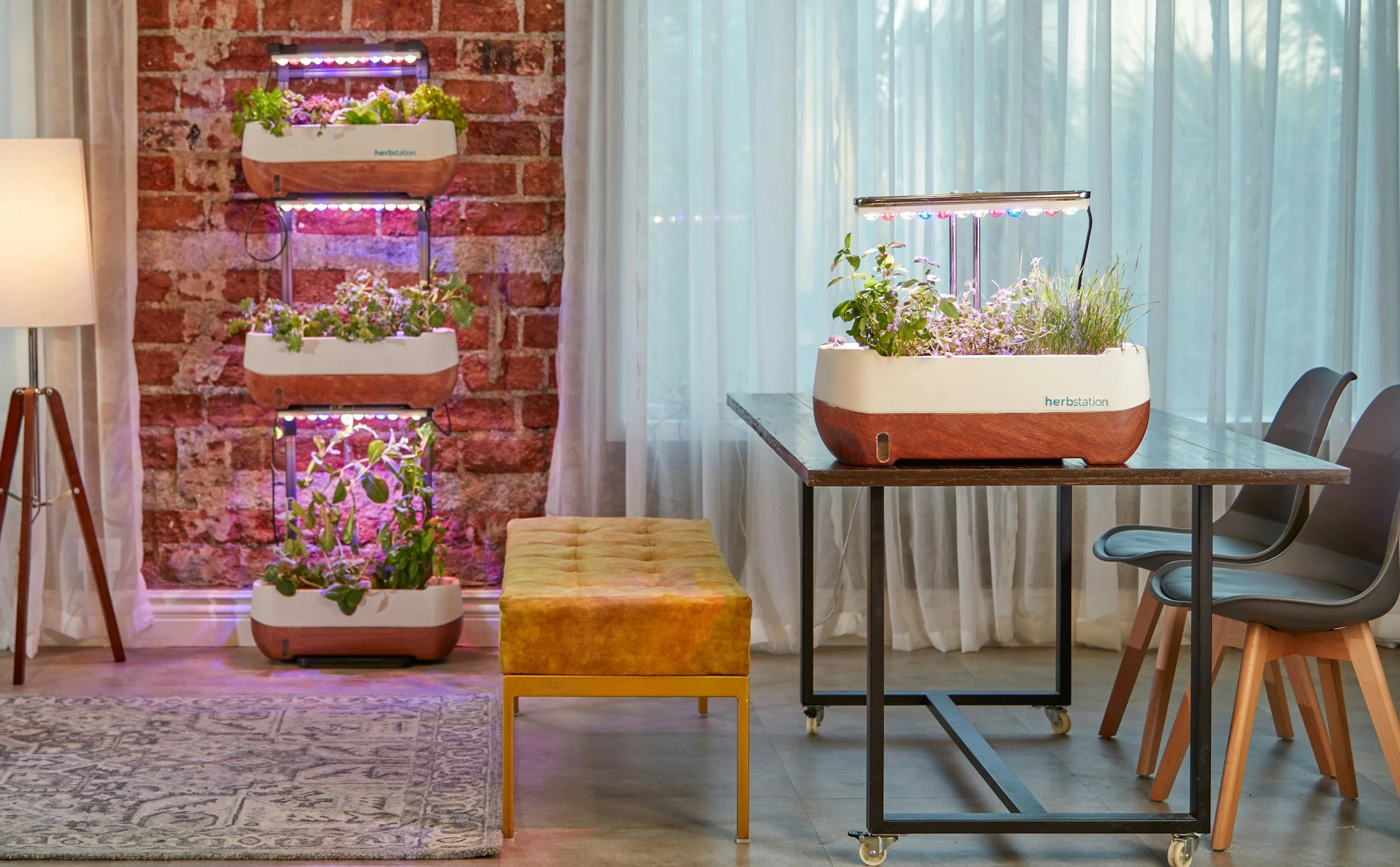 Urban Indoor Smart Gardens 