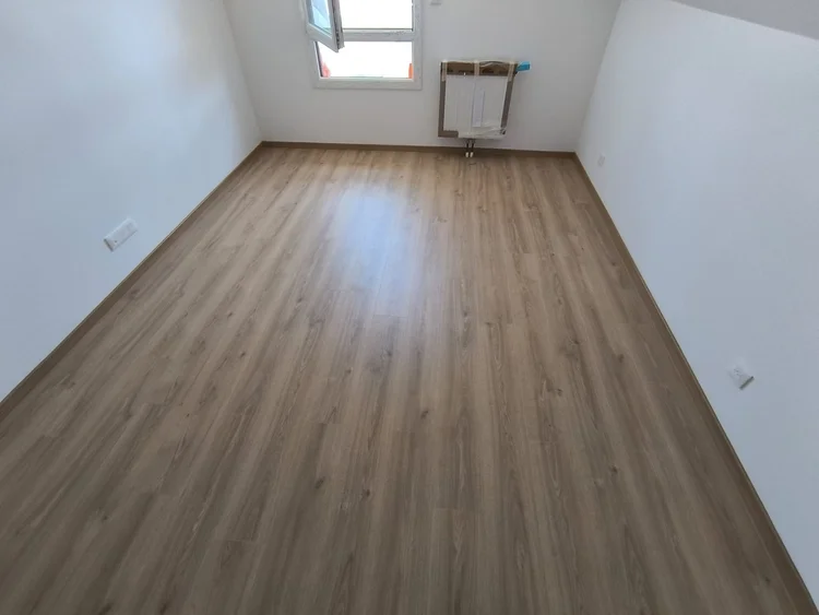 Sol stratifié, maison neuve
