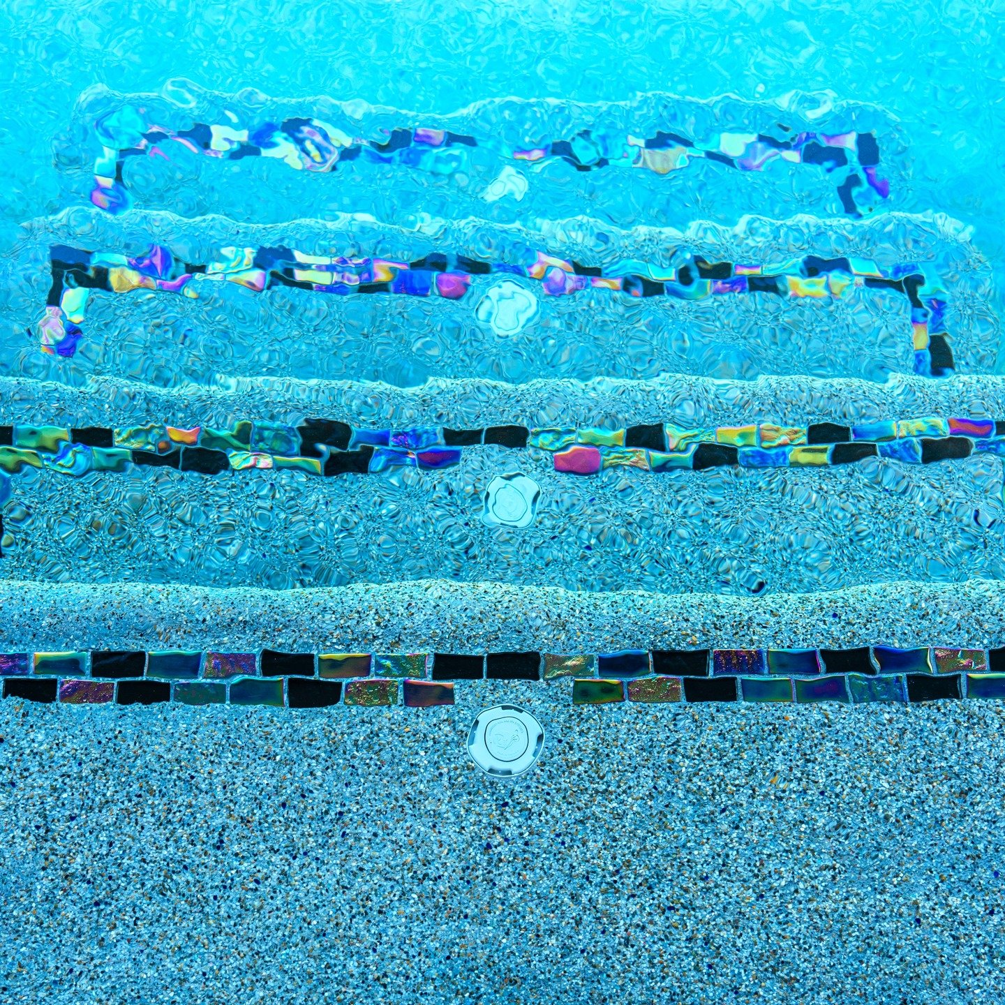 Step right in!
#pool #custom #custompool #poolside #splash #swim #swimming #river #riverrat #rock #water #arizona #mohave #desert #home #builder #contractor #beautiful #view #lakehavasu #lakehavasucity #tan #sunset #sun #summer #house #steps #waterf