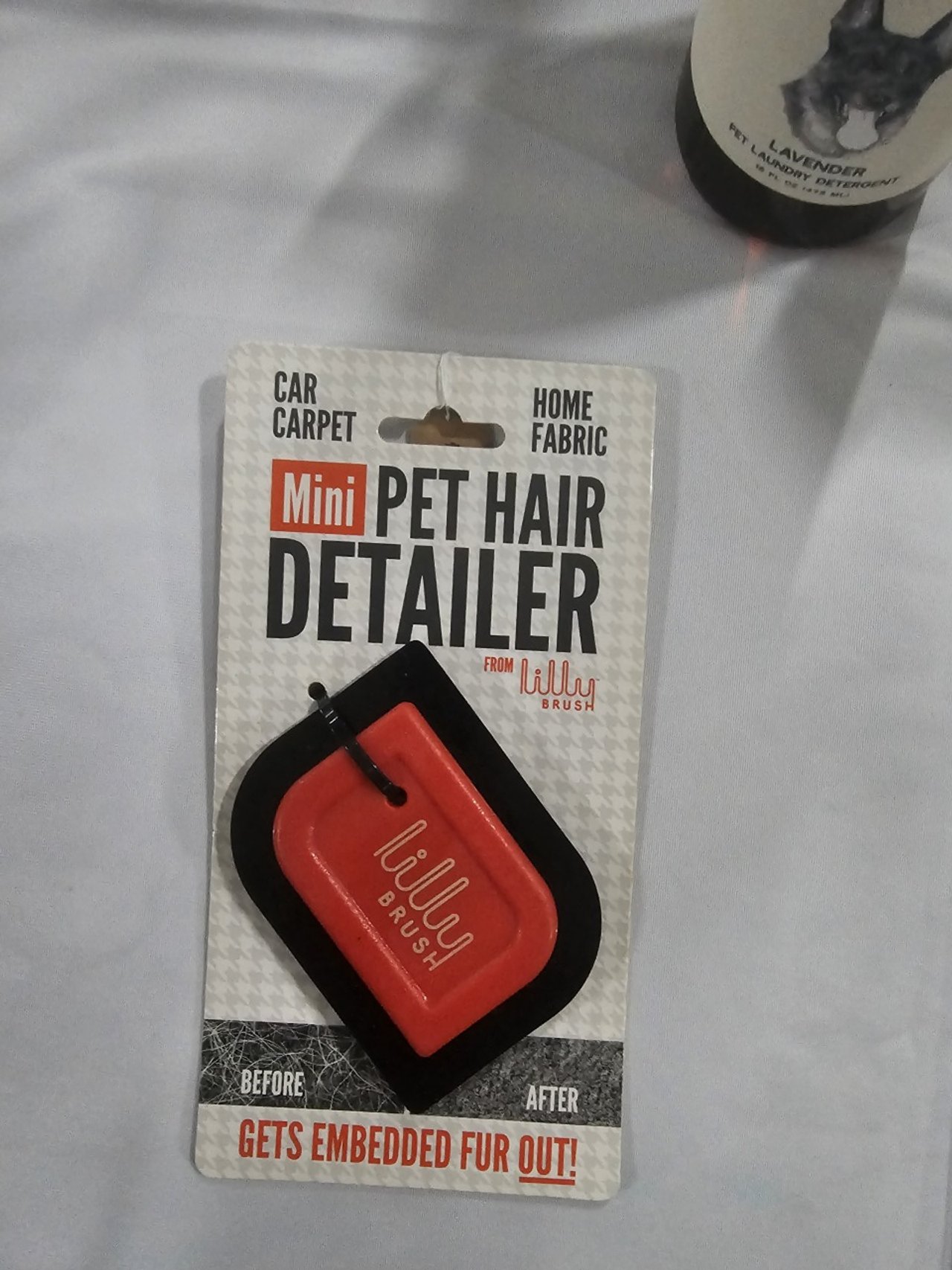 Lilly Brush Mini Pet Hair Detailer