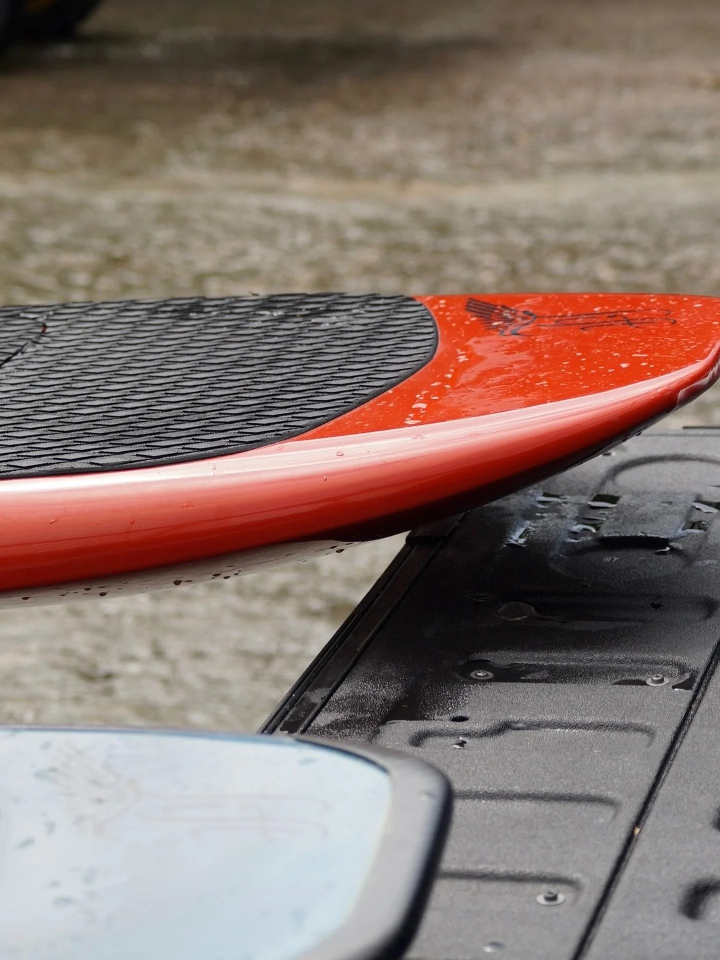 Elevated Surf Co. is a premium, mobile eFoil experience in Charleston built around one thing: flight over water.

What they do (simple)
	&bull;	Electric hydrofoil surf (Lift eFoils)
	&bull;	1-on-1 coaching (beginner &rarr; advanced)
	&bull;	Private s