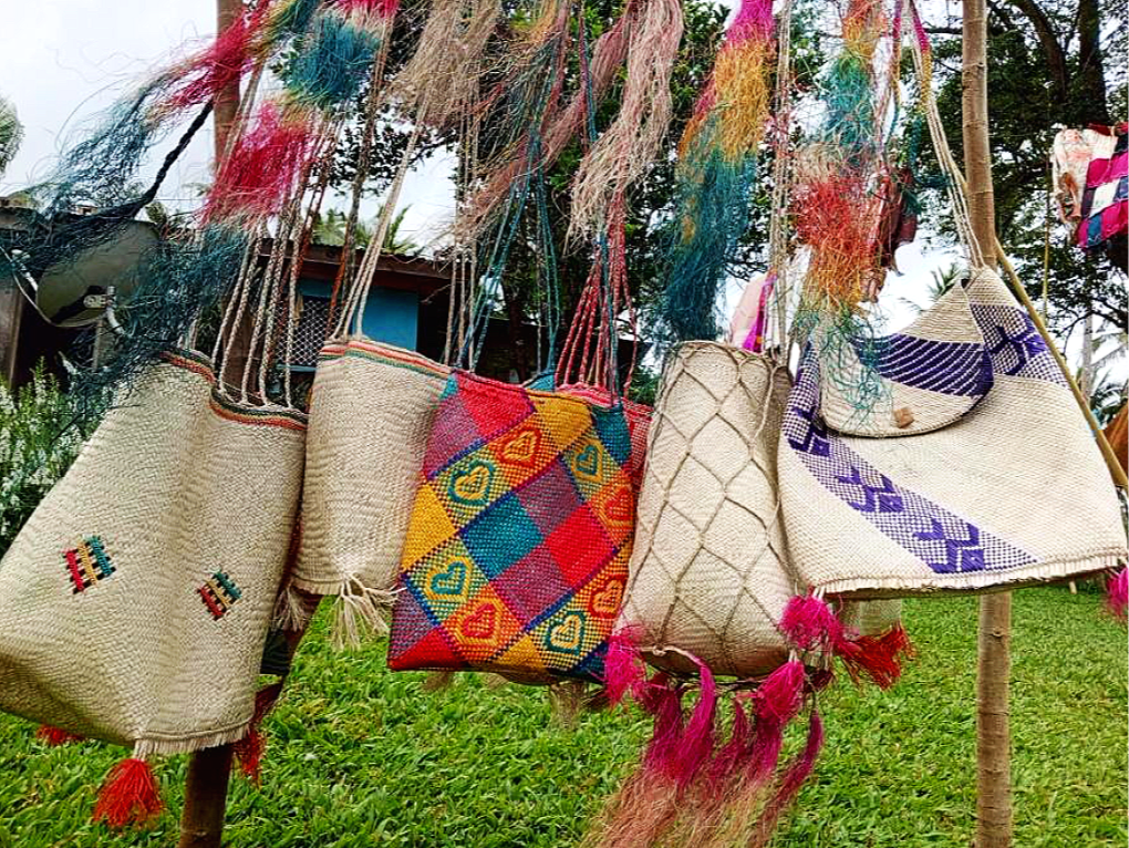 The Art of Traditional Weaving – The Rebirth of Intergenerational Solidarity