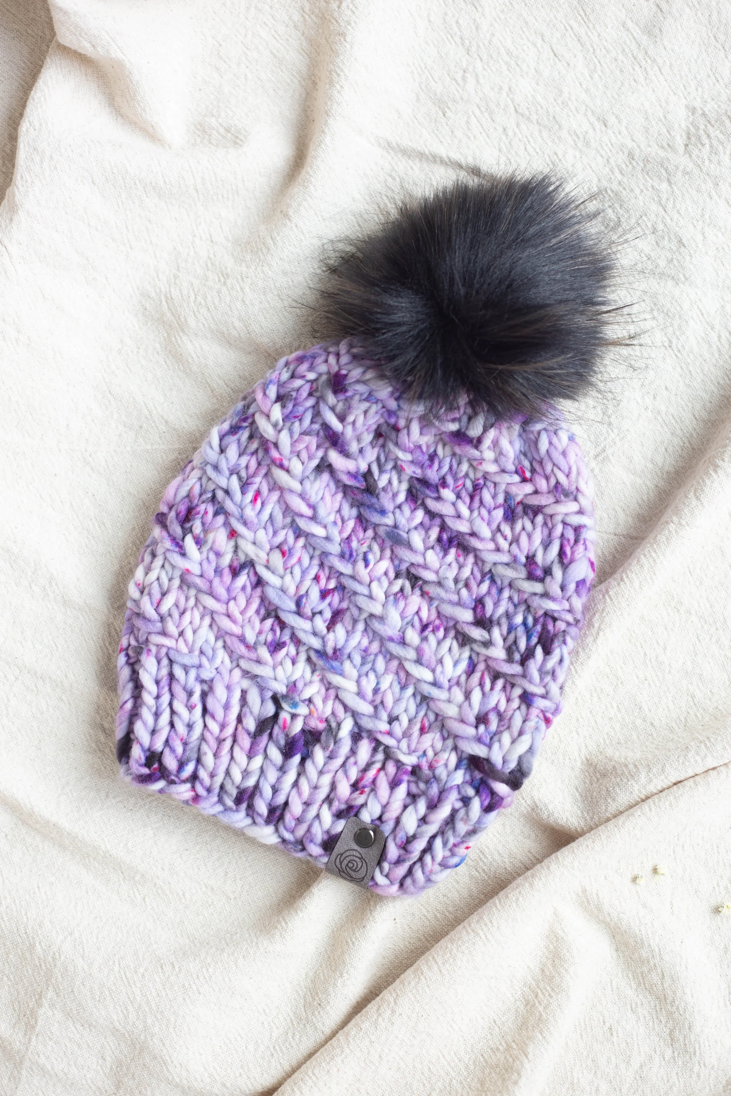 Primary color knit hat and pom