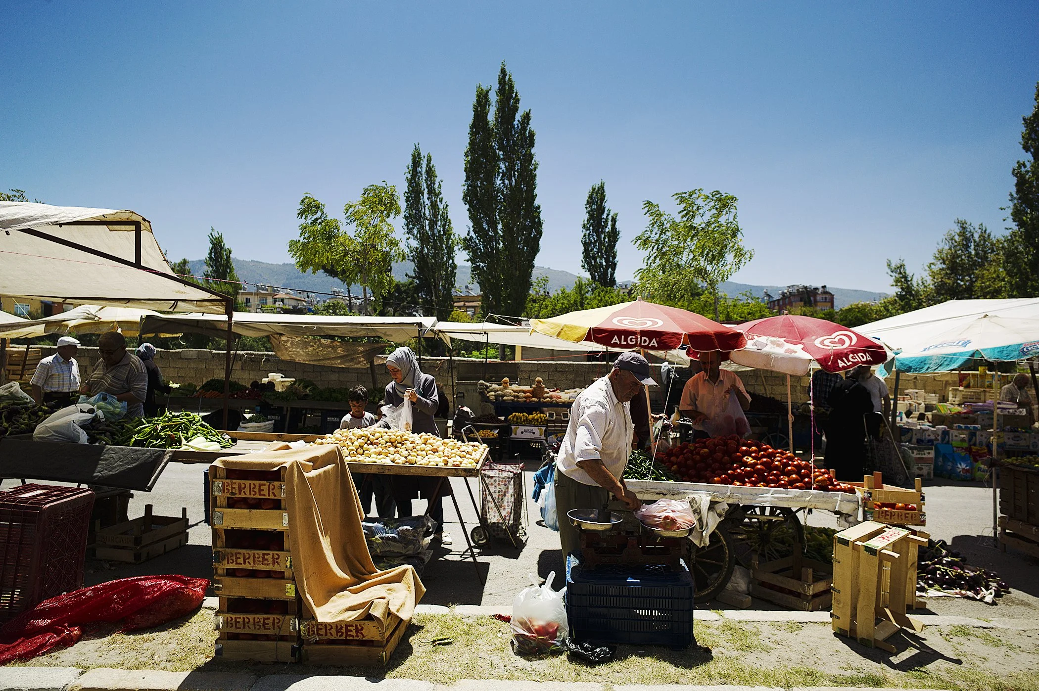 farmersmarket.jpg
