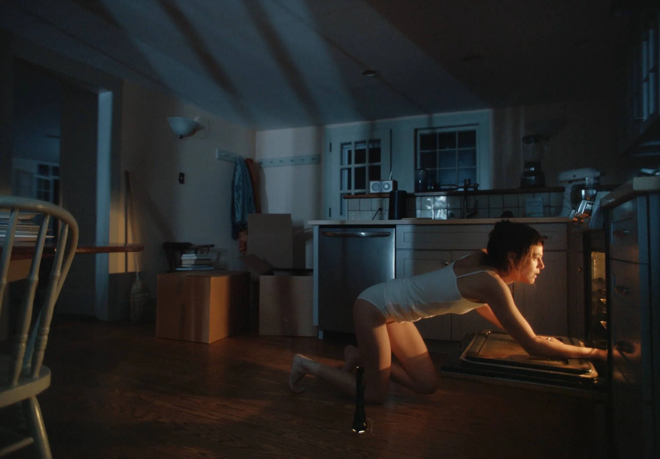 APPLIANCE - DIR. OLIVIA ERLANGER [SHORT FILM]