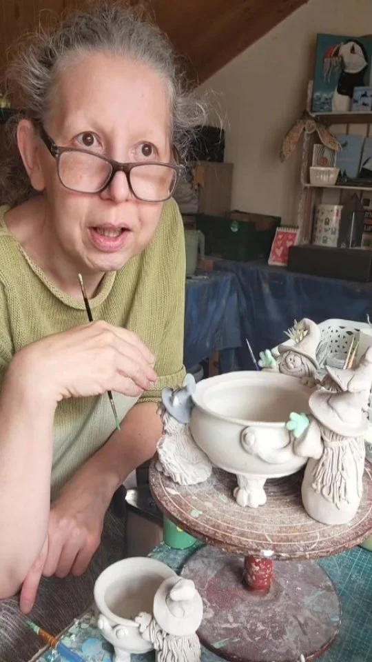It was just me on my own today for a glaze along.
Helen is away at The Sealife Centre with family.
But wellbeing back next week as usual I'm sure.
Thanks for the company. β€οΈ