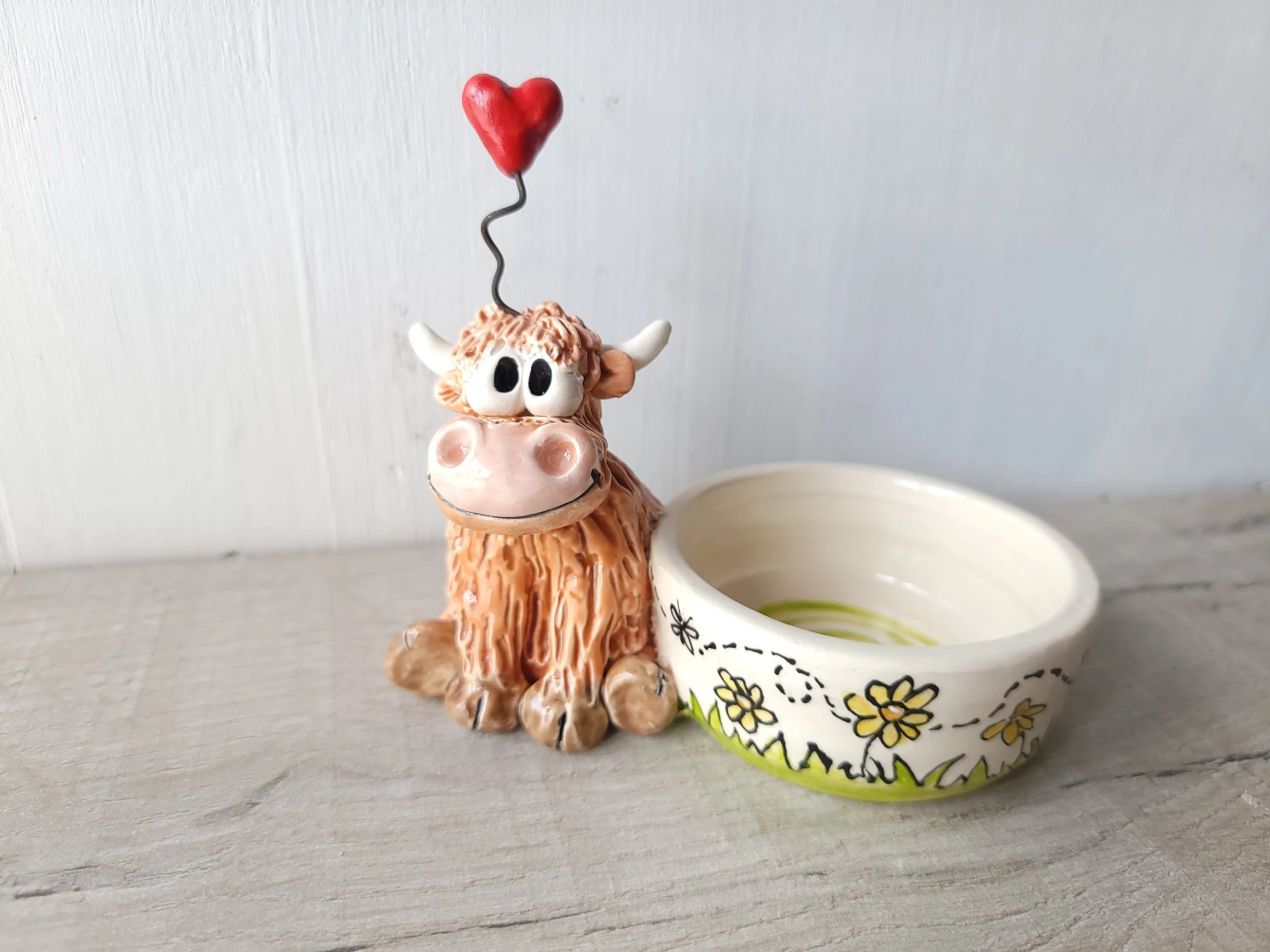 Highland cow and heart. T-light holder bowl.