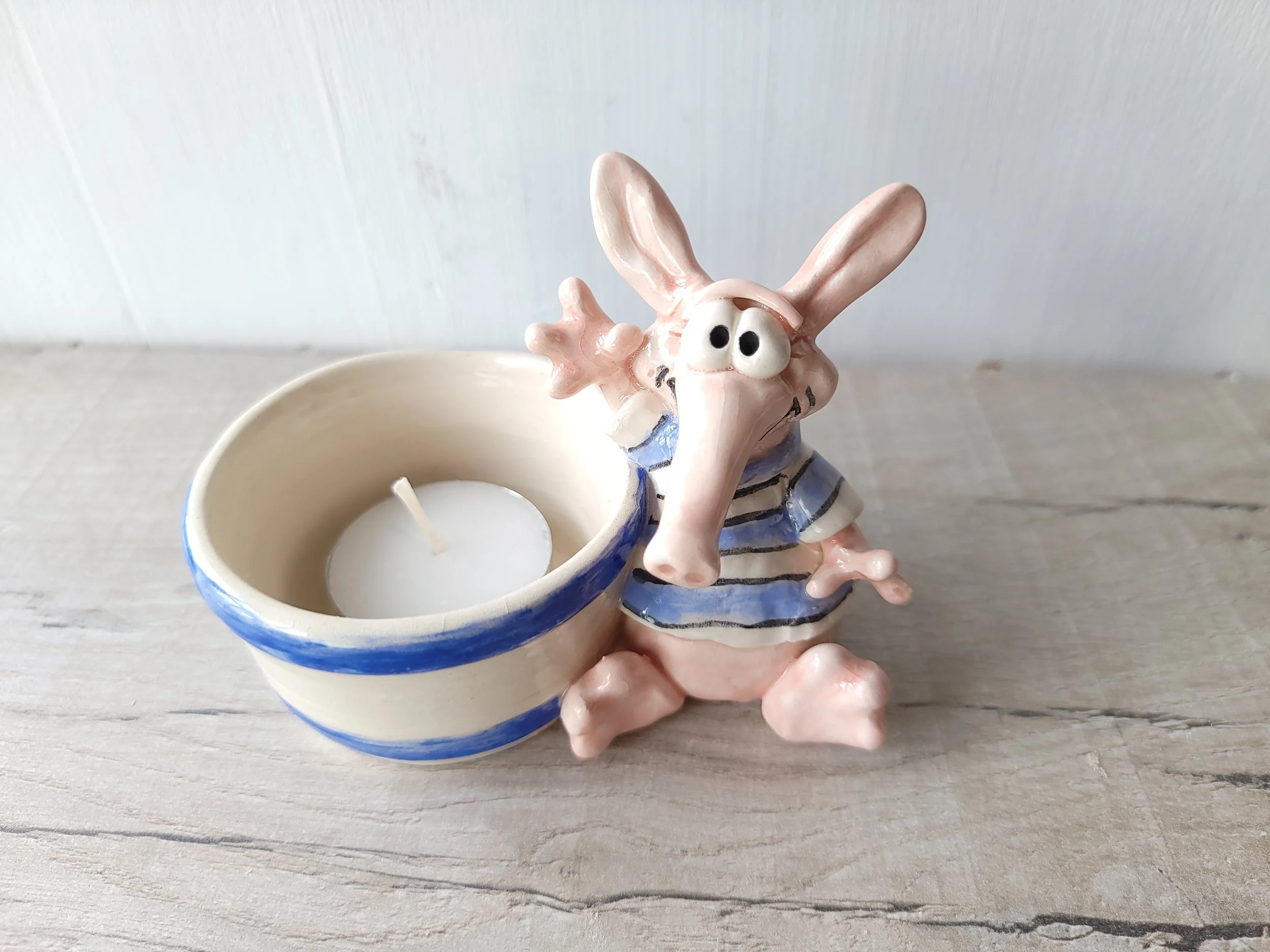 Little aardvark t-light holder