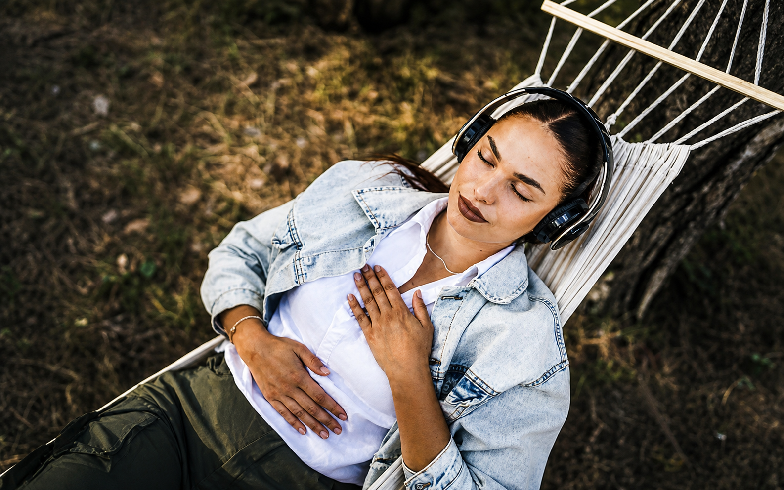Woman taking care of her mental health somaticall