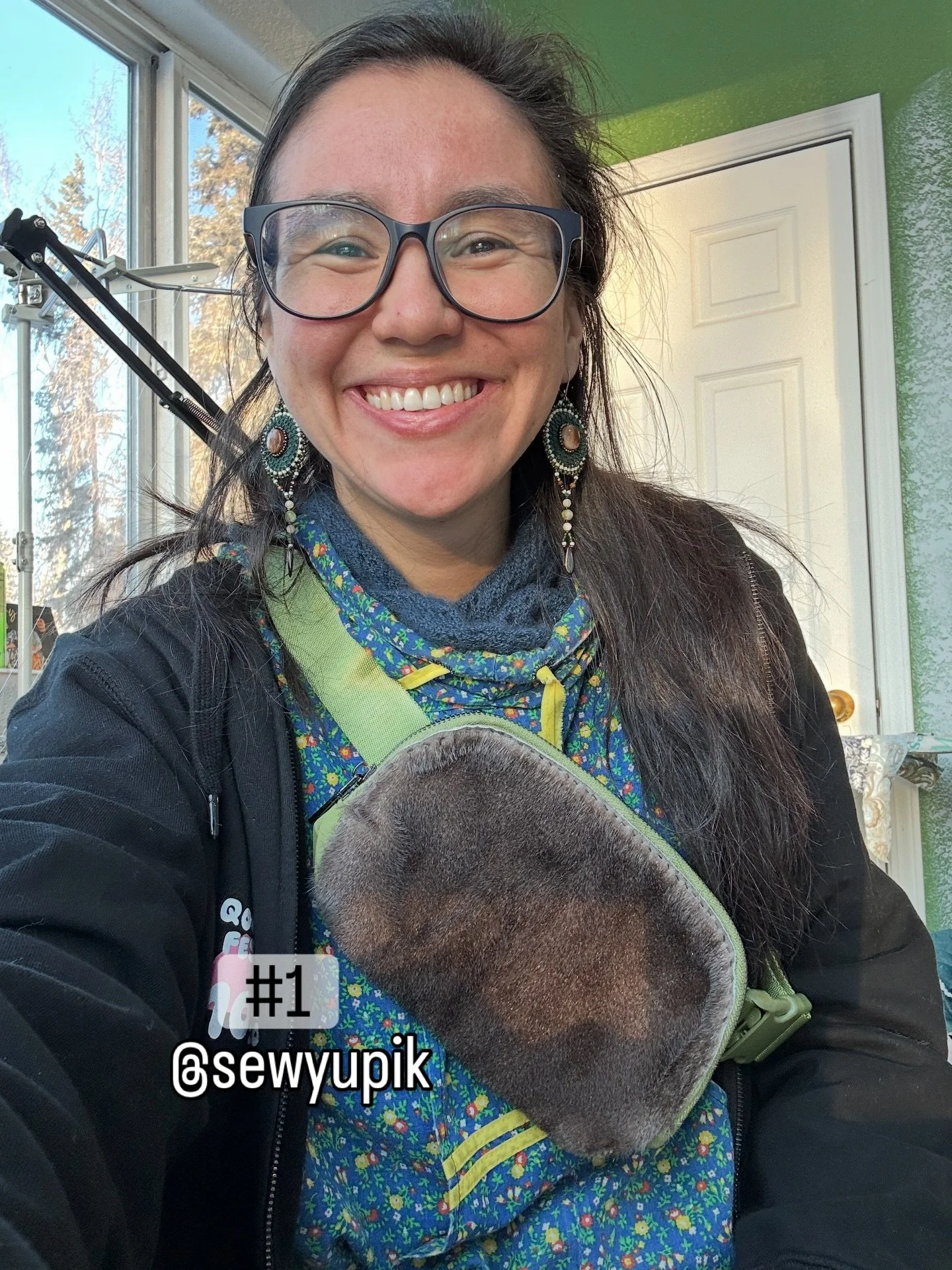 ✨ Seal Skin Crossbody Bags &amp; Fanny Packs Available 

Waqaa friends! I have a fresh batch of sealskin body bags, crossbody bags, and fanny packs ready for purchase. 

If you&rsquo;re interested, please send me a message.
I don&rsquo;t post prices 