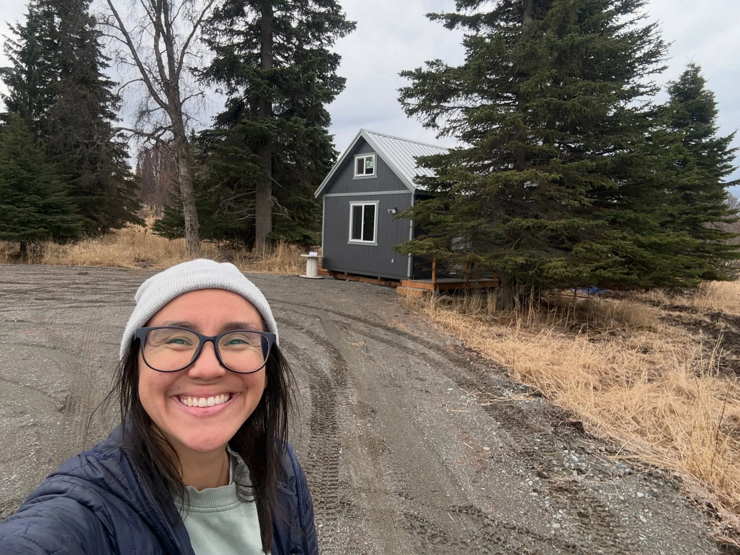 Our beautiful Kasilof cabin &hearts;️ Its been so fun watching this space transform from just a piece of raw land to now this beautiful cabin. Stay tuned for the Airbnb listing &hearts;️ #sewyupik #airbnb #airbnbhost #alaska #sharingalaska