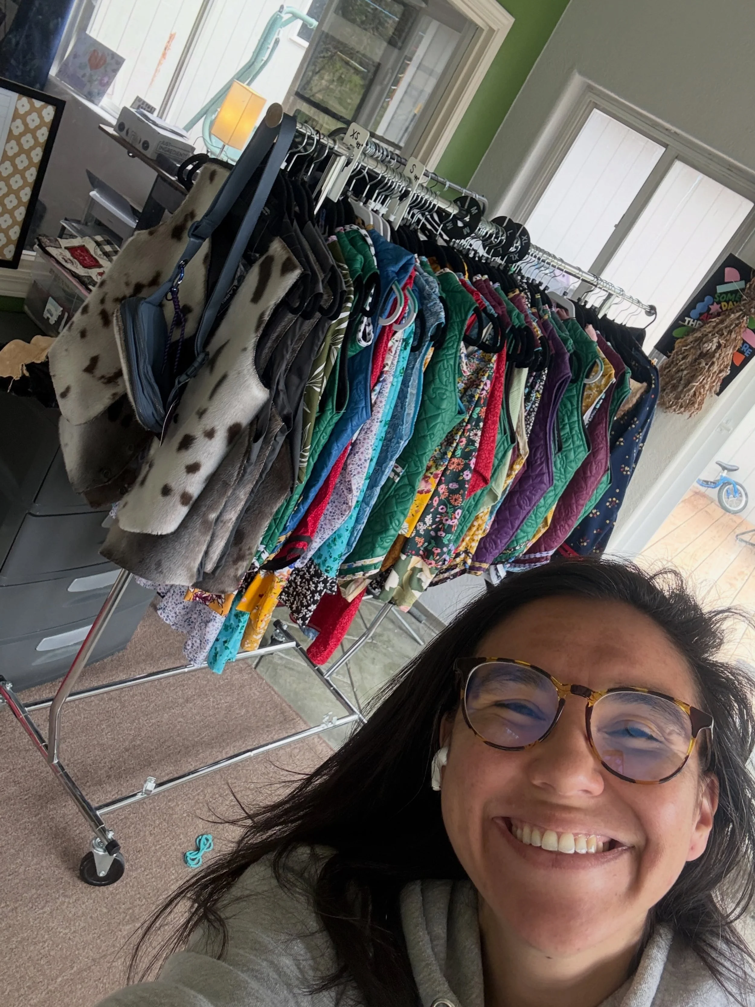 Waqaa friends! If you are interested in a qaspeq, pullover vestpuk, sealskin crossbody bags, sealskin vests, sea otter headbands, malaggayaqs send me a message &hearts;️ Im too qessaq/qessallgnua 🙊 
#sewyupik #yupik #indigenous #supportsmallbiz #ala