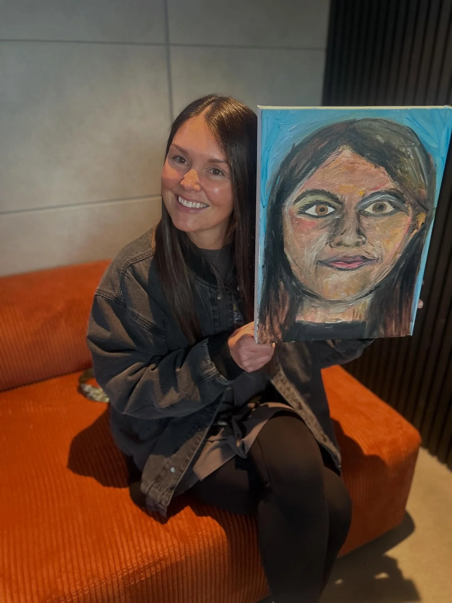 Such a great night portrait painting ! What a great crew !

Want to plan a super fun evening .. DM to chat 💬 

#craftworkshop #paintparty #paintvine #creativeworkshop #hensnight #hensparty #hens #queenstown #wanakawineart #corporateevent #corporatec