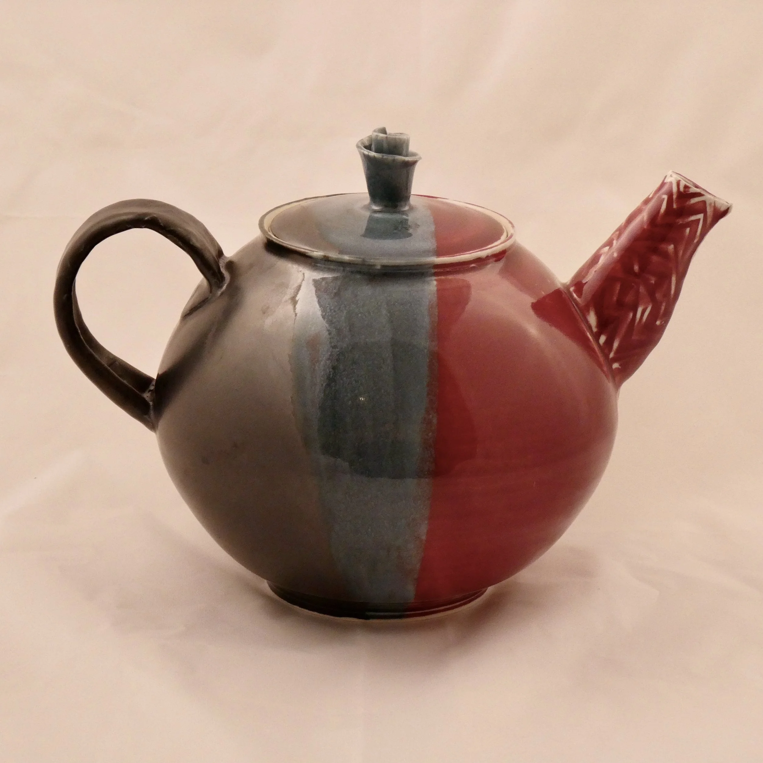 R et N teapot 1.jpeg