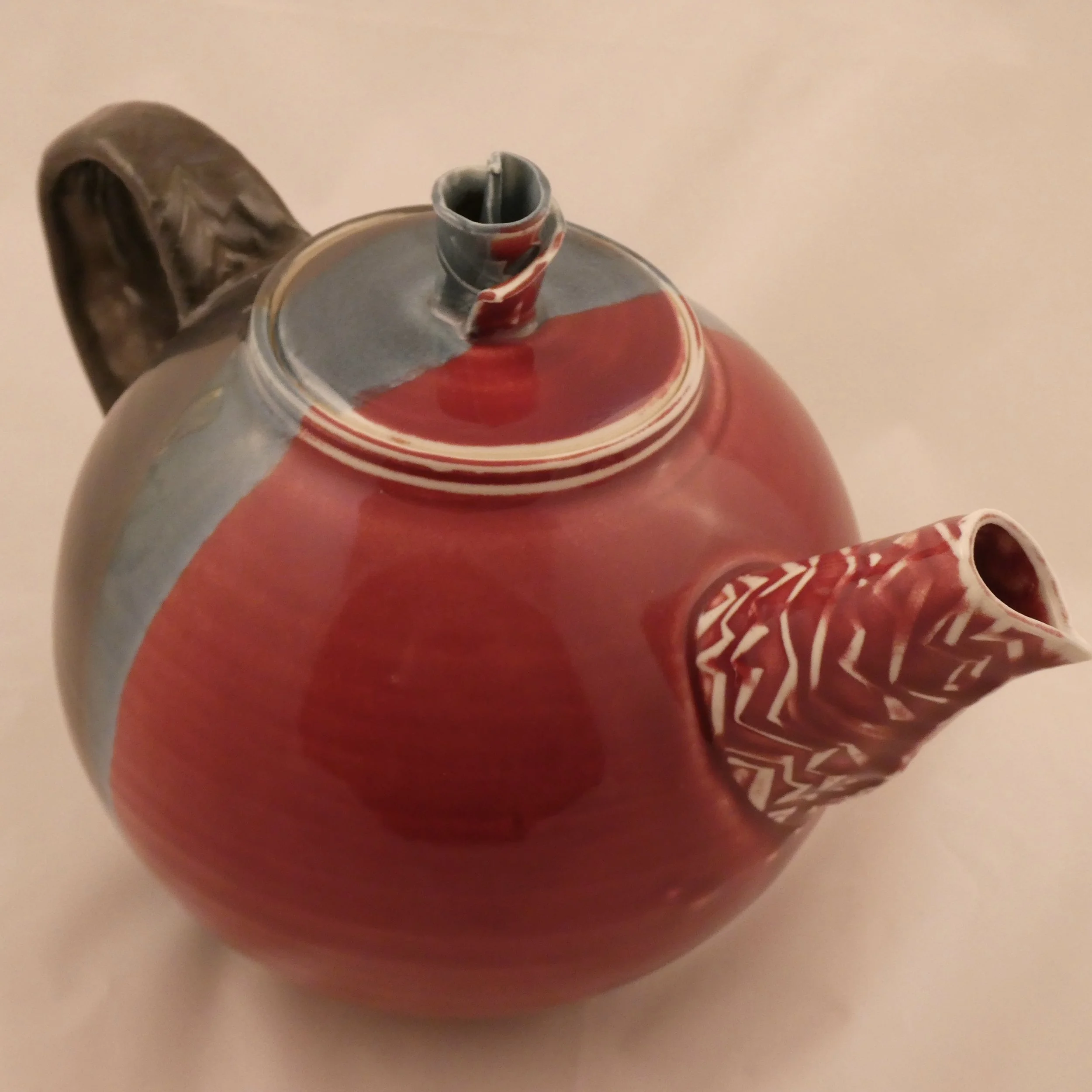 R et N teapot 2.jpeg