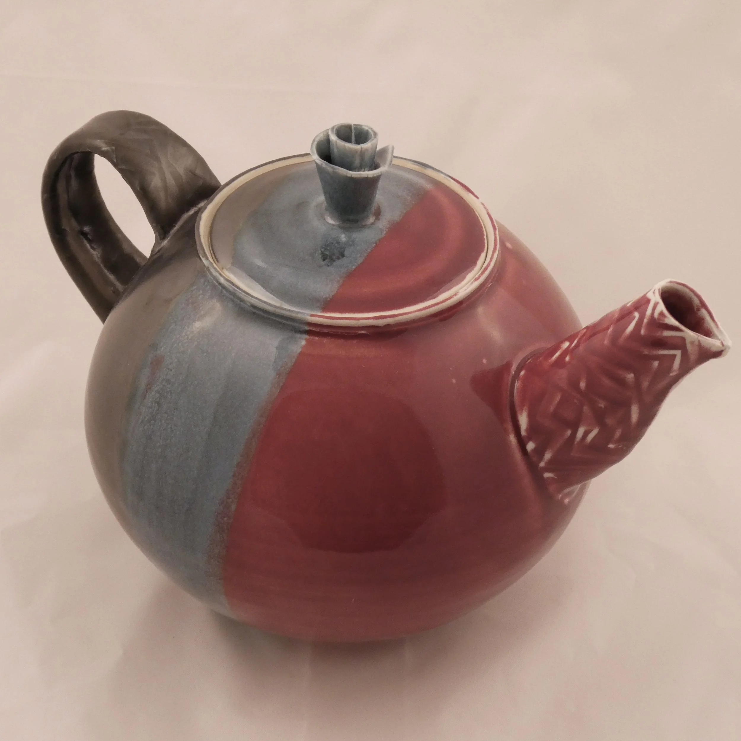 R et N teapot 1.jpeg