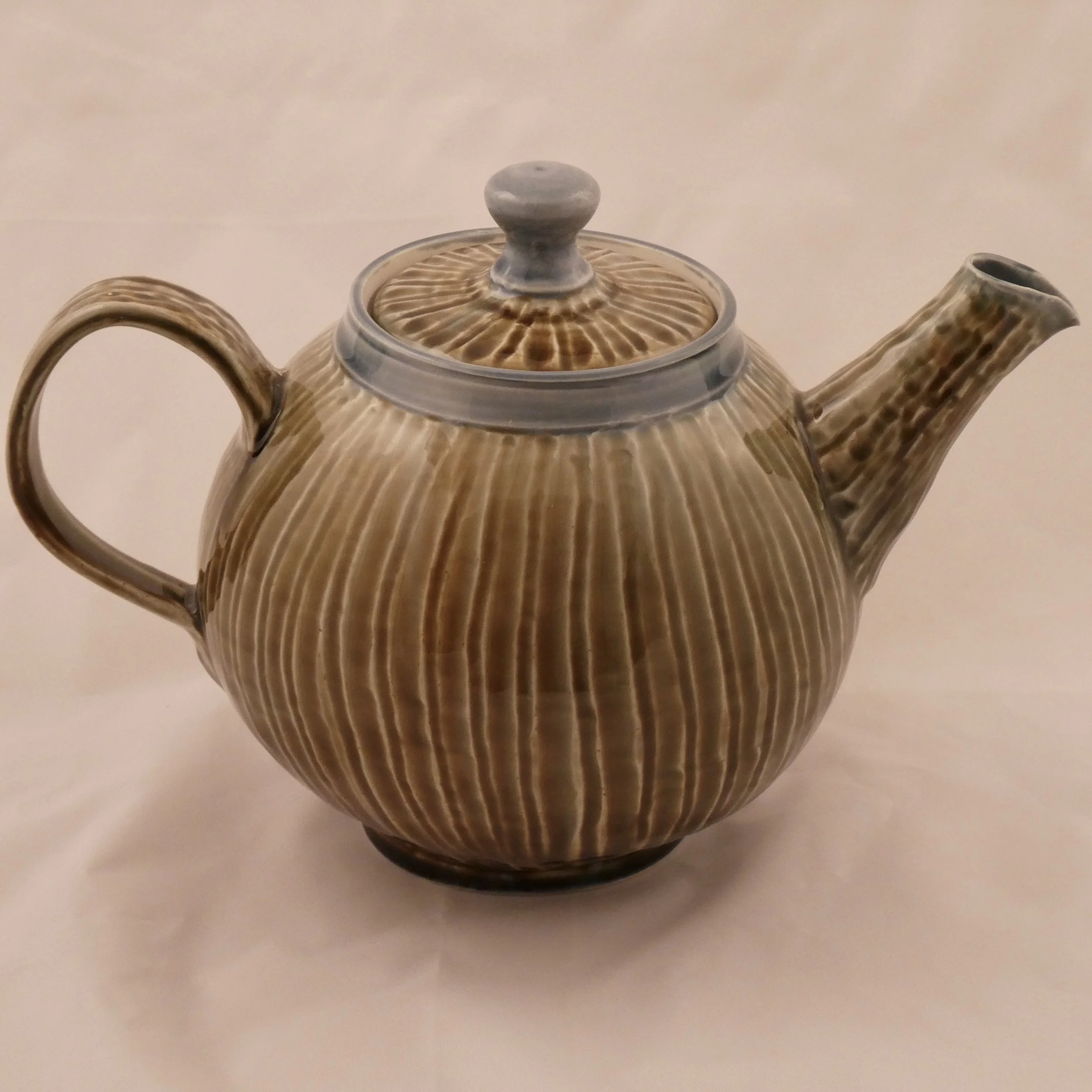 Seagrass Teapot.jpeg