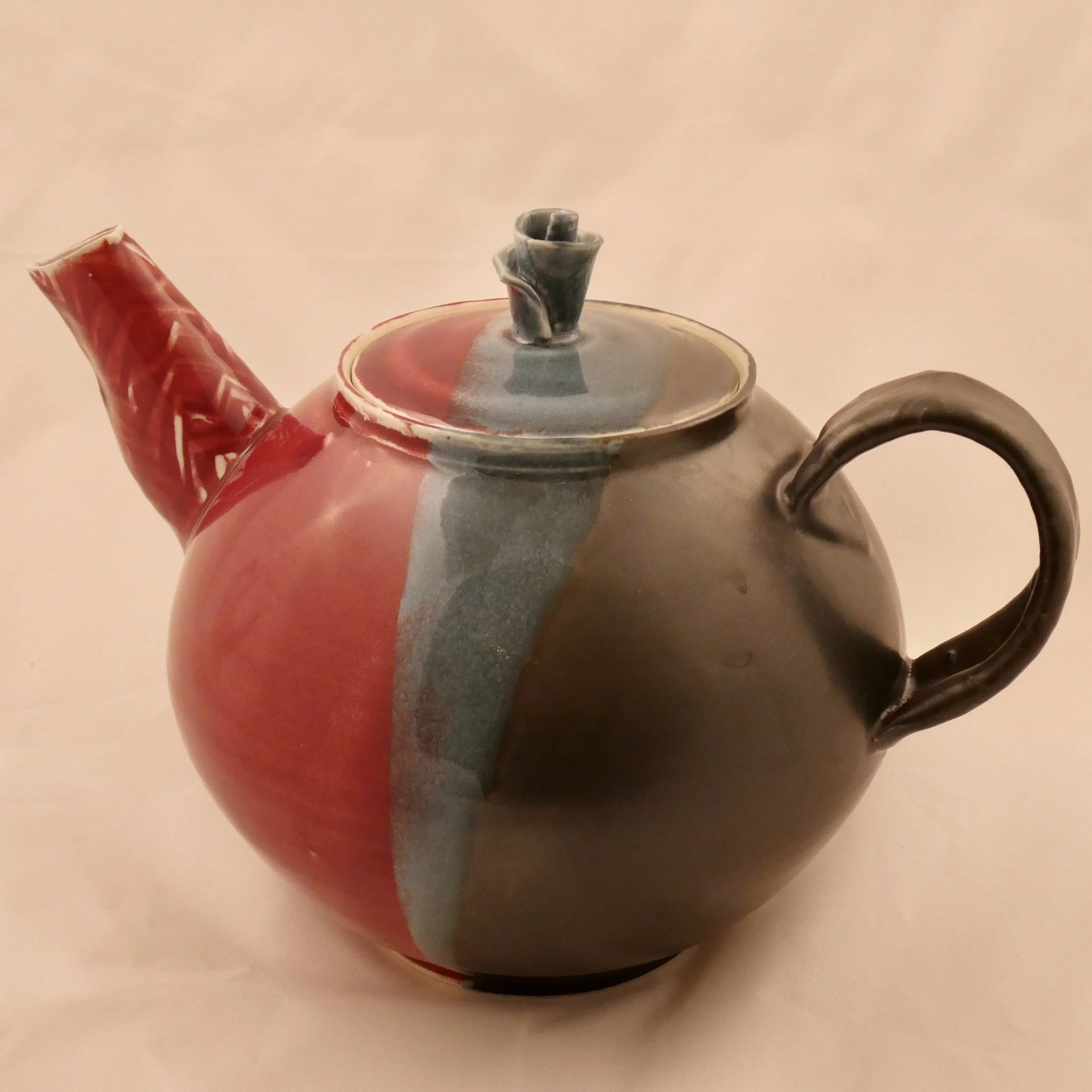 R et N teapot 1.jpeg