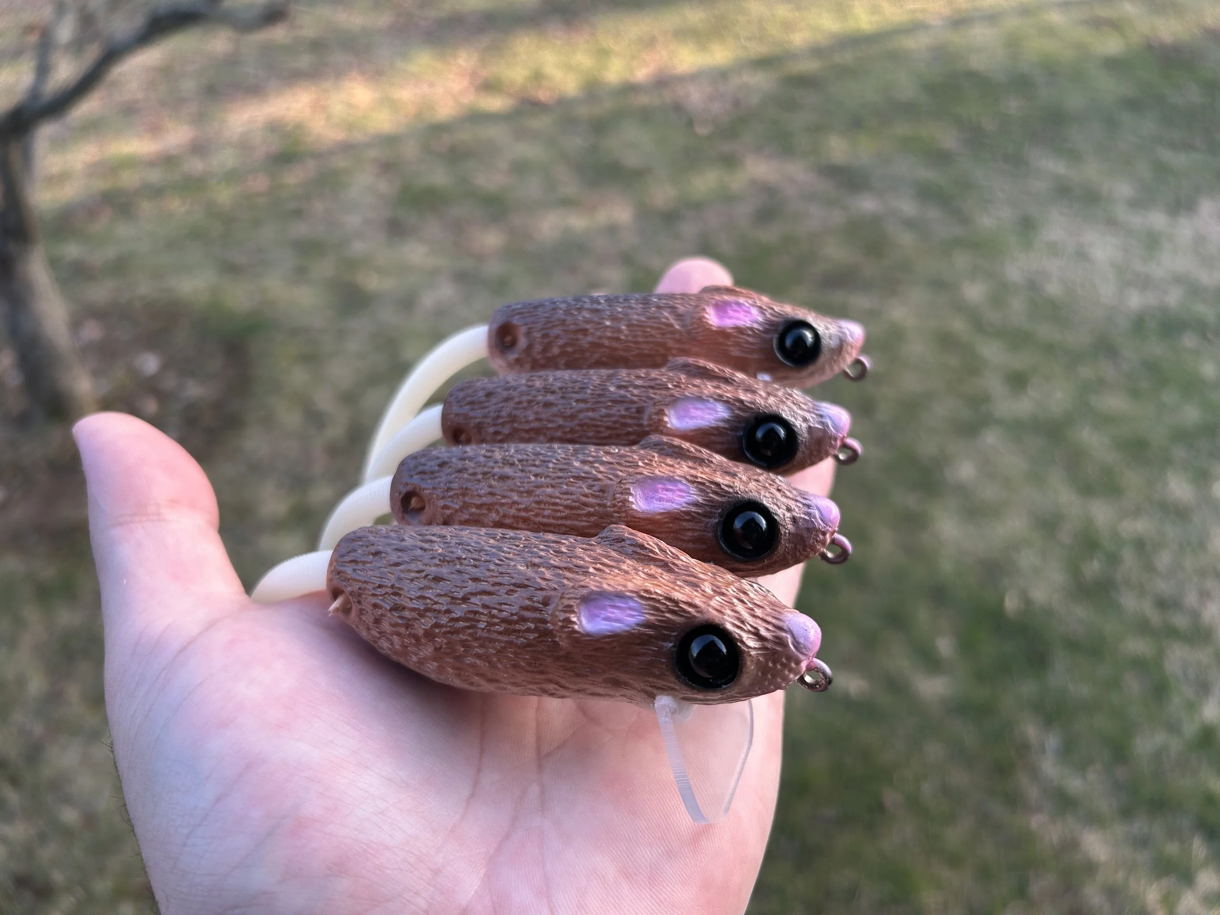 Lipped Macaroni Mouse