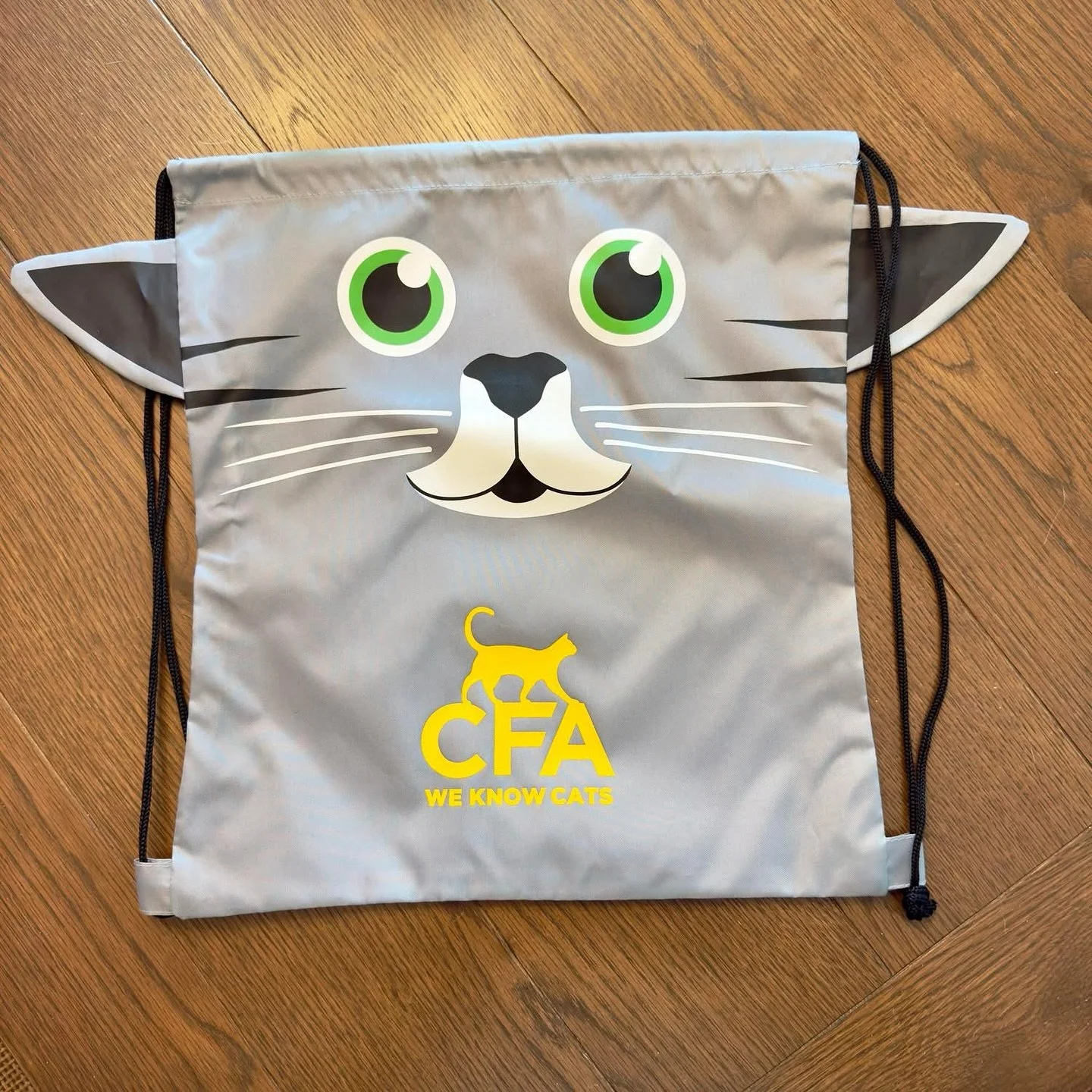 Getting ready for the show! Stuffed animal contests for the kids each day at 12:00pm. Participants will get these adorable backpacks (as available) and the winners will get ribbons 🏆

Looking forward to seeing you at #CapitalCityCats next weekend! B