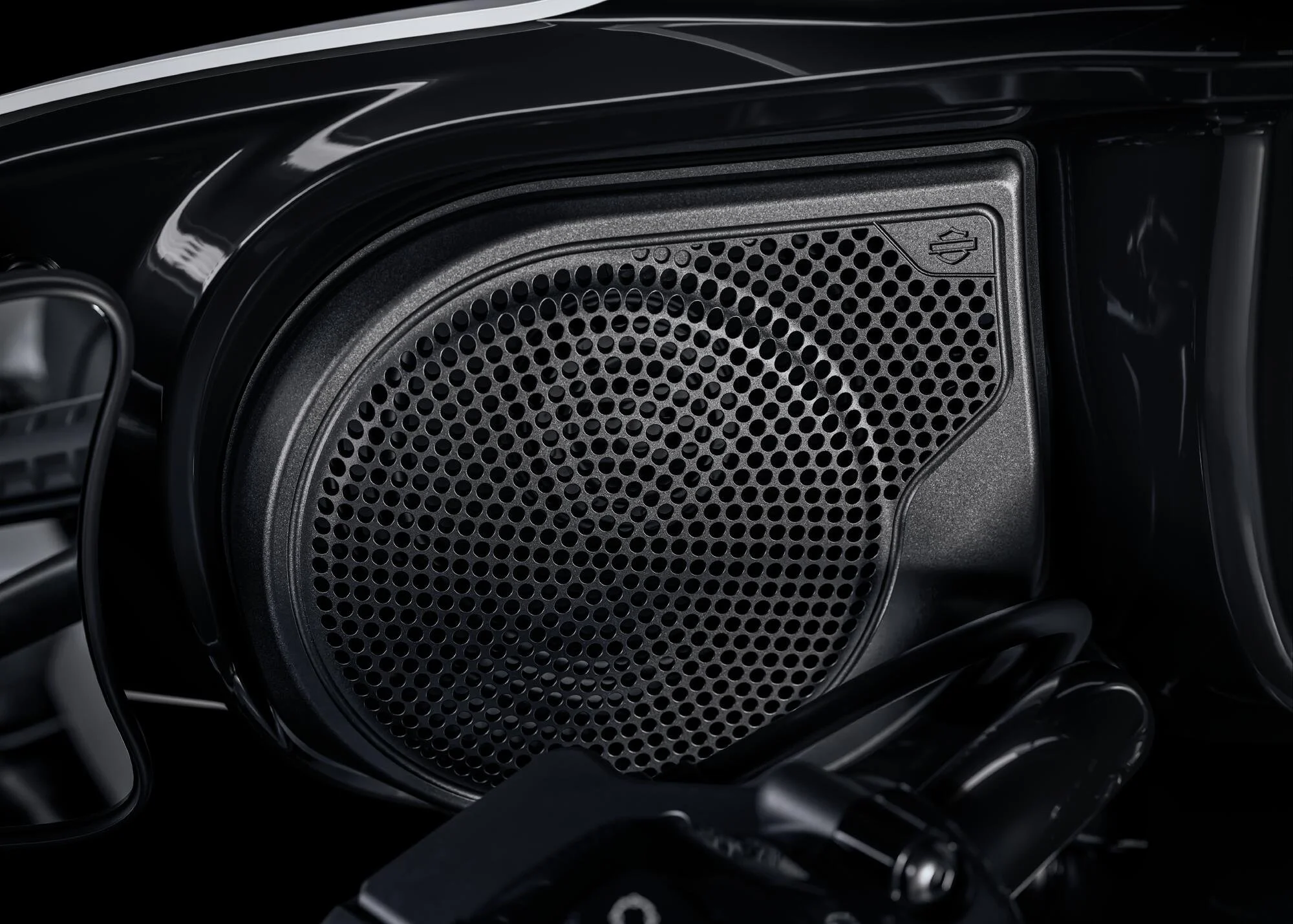 0002_flhx_hd_speakers.jpg