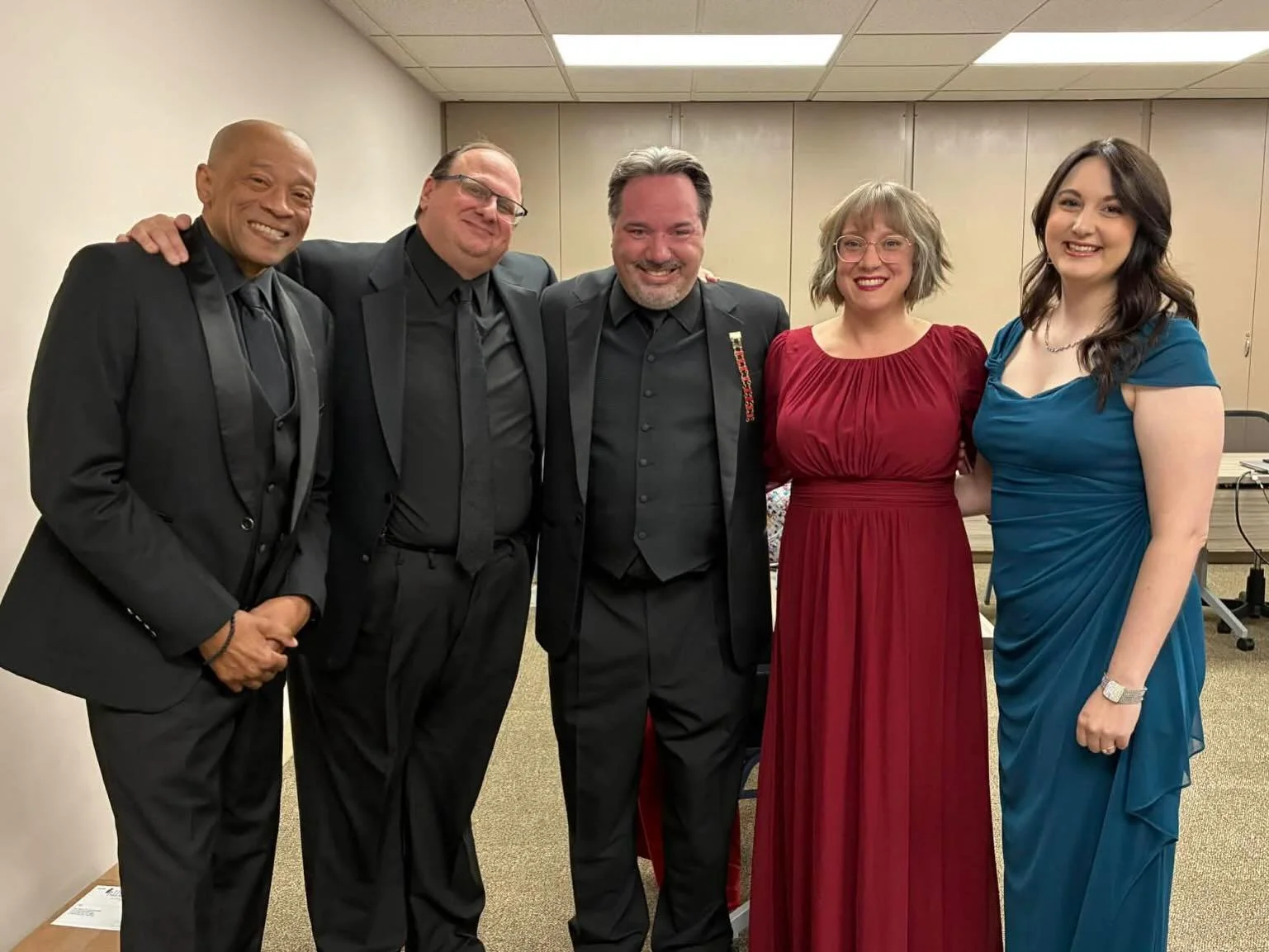 A beautiful night of music making! Thank you to all who came out yesterday. Grateful to do what I love with some amazing people ❤️🎶 

@summitchoralsociety 
#mozartrequiem #soprano