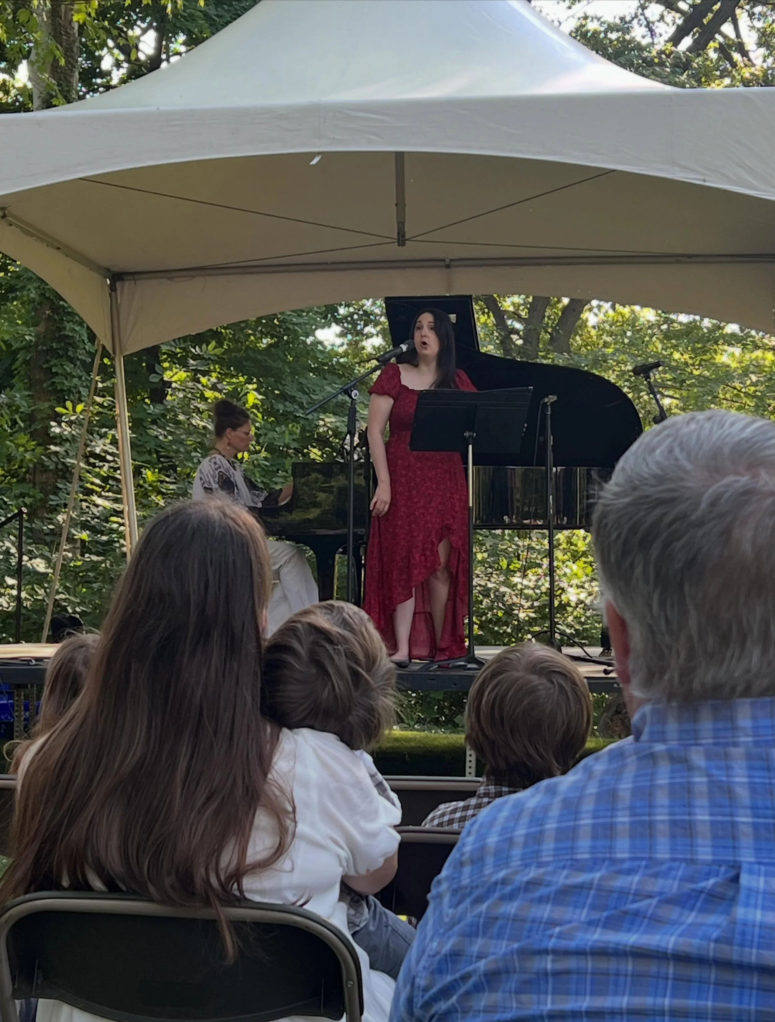 Saturday&rsquo;s set up had me feeling like Anna Netrebko in Princess Diaries 2 (iykyk 😂😂)

A gorgeous day to sing some Liszt in a beautiful garden! 🪴⛲️🌳 @clevelandculturalgardens