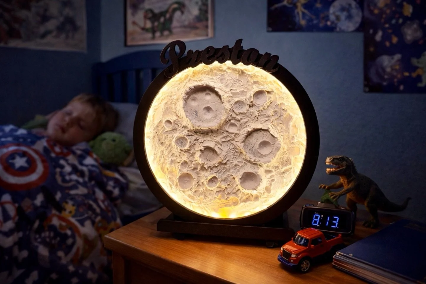 ✨ Little dreams, big imagination.
Would you like to open a new door to their imagination?
Join our class and design a moon lamp together just for them. 
🎟 Get your ticket from the bio.
DIY kits coming soon🪄

.
.
.
.
.
.
.
.
.
.
.
.
#kidsroomdecor #