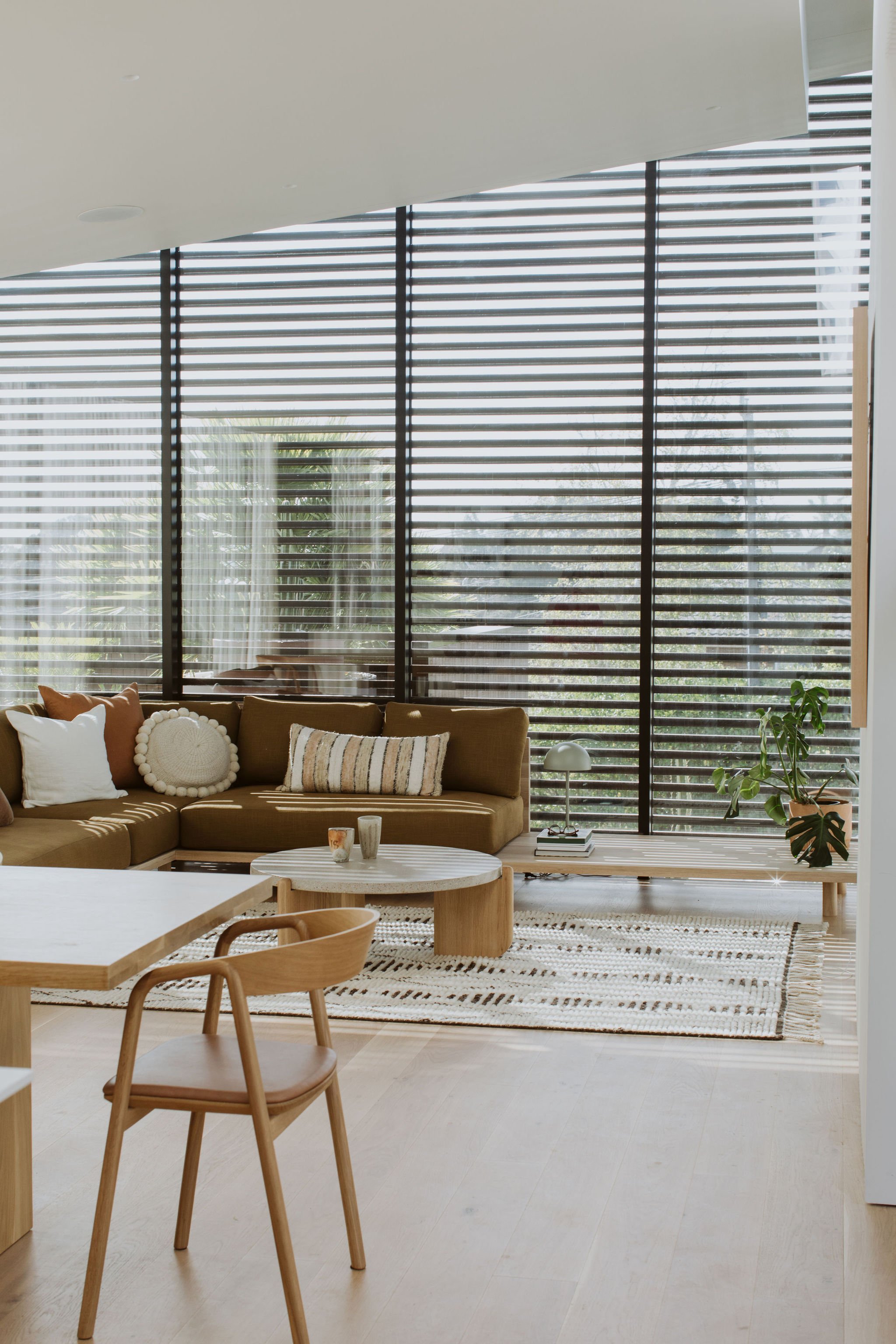 LoungeRoadside-04.jpg