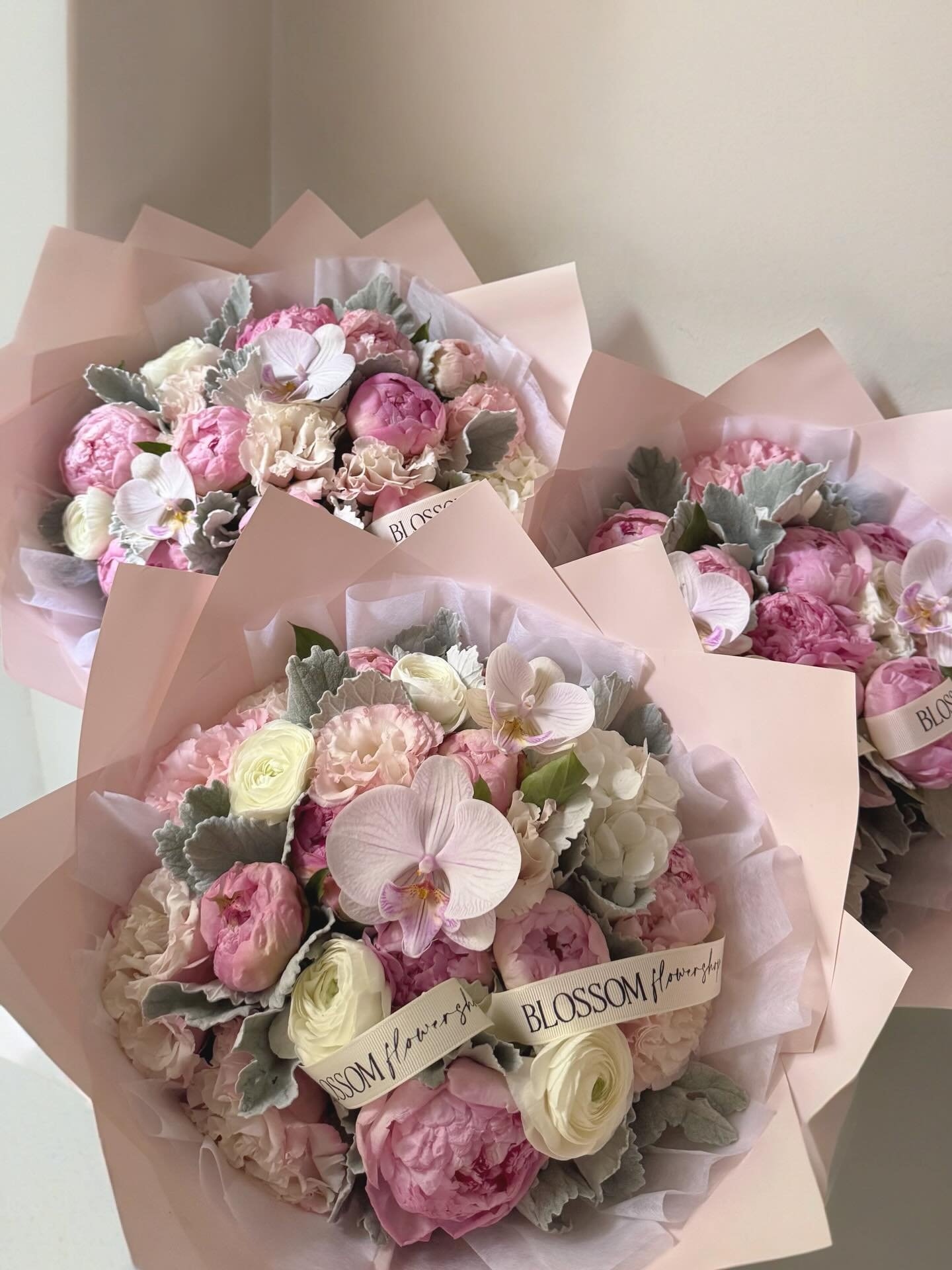 !La temporada de Peonias est&aacute; de vuelta! 🌸 las flores m&aacute;s bonitas y exclusivas disponibles por tiempo limitado. Env&iacute;a hoy el bouquet perfecto. 💐💞