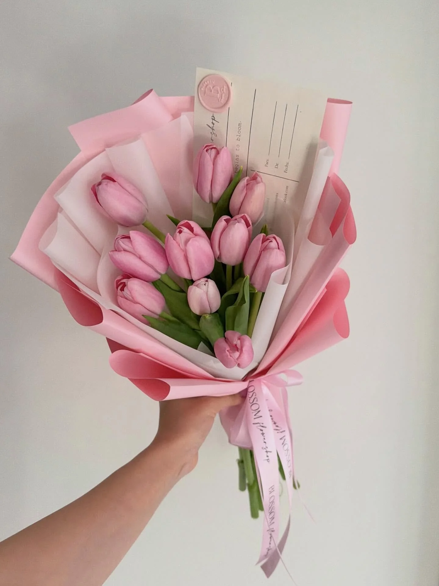 Tulipanes holandeses disponibles todo el a&ntilde;o. 🌷💓
(no olvides agendar t&uacute; ramo con anticipaci&oacute;n)
