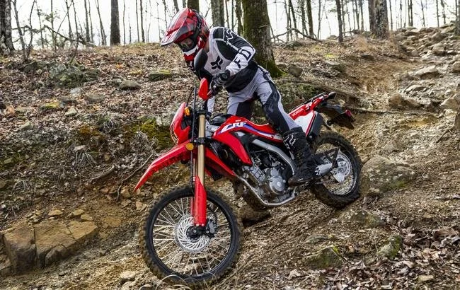 23 Honda CRF300L_action-lifestyle 6.jpg