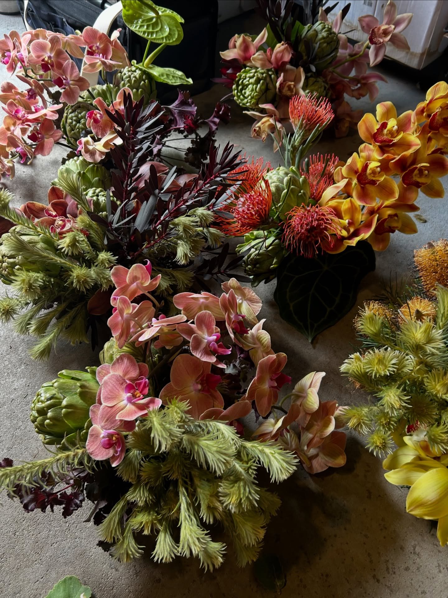 Botanically-inspired for a corporate client of ours 🖤

@thegroverooftop