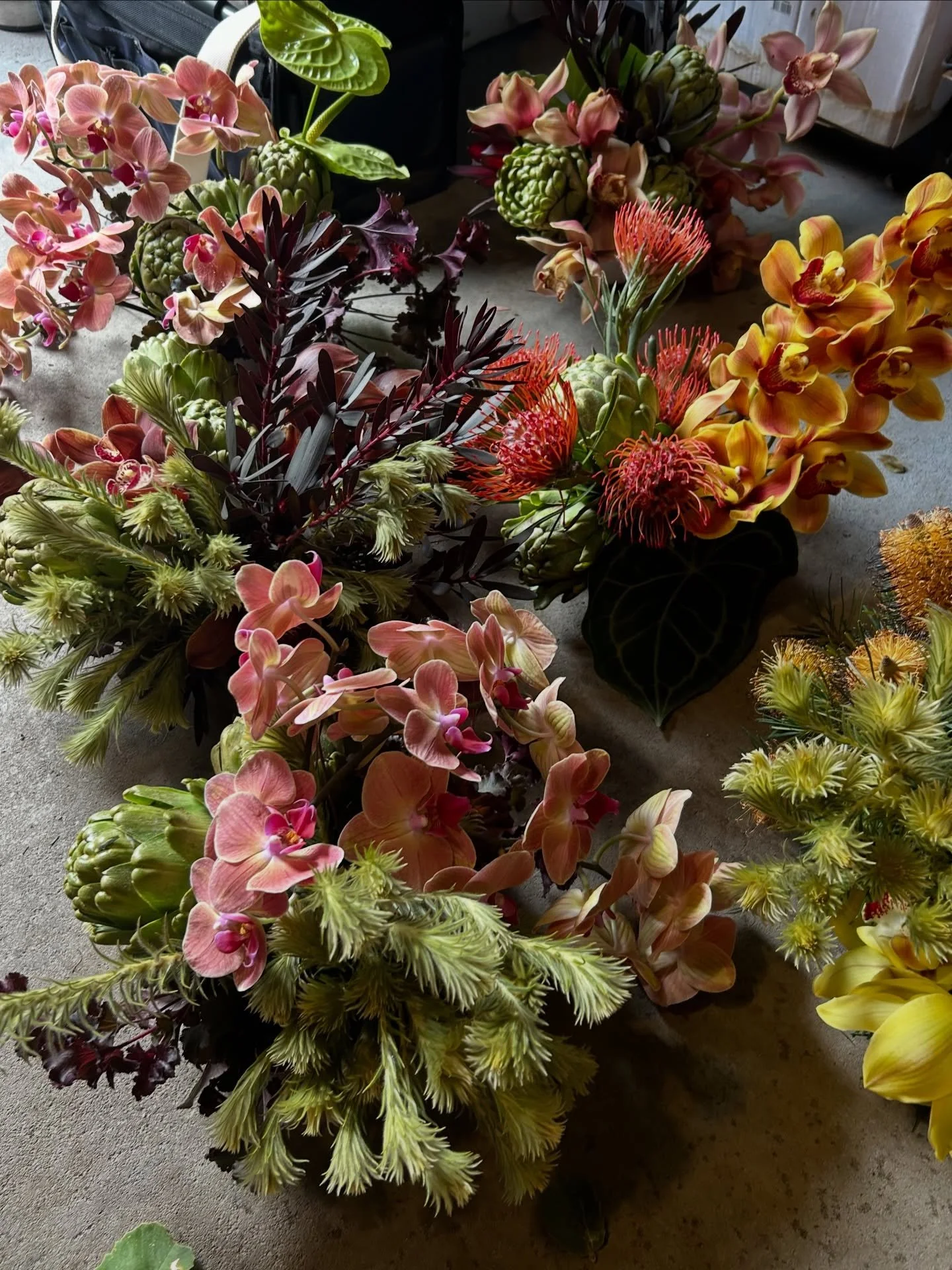 Botanically-inspired for a corporate client of ours 🖤

@thegroverooftop