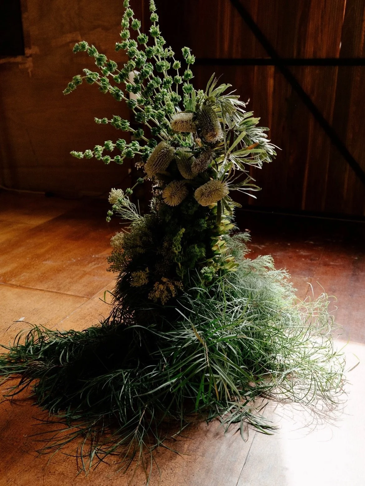 A set of abundant, sculptural pillars framing A + N over their two-day wedding celebration. Day 1 represented the Sri Lankan ceremony + Day 2 was the western ceremony at gorgeous Gordon Country Weddings.

📷 @trentandjessie 
🏚️ @gordoncountry_weddin
