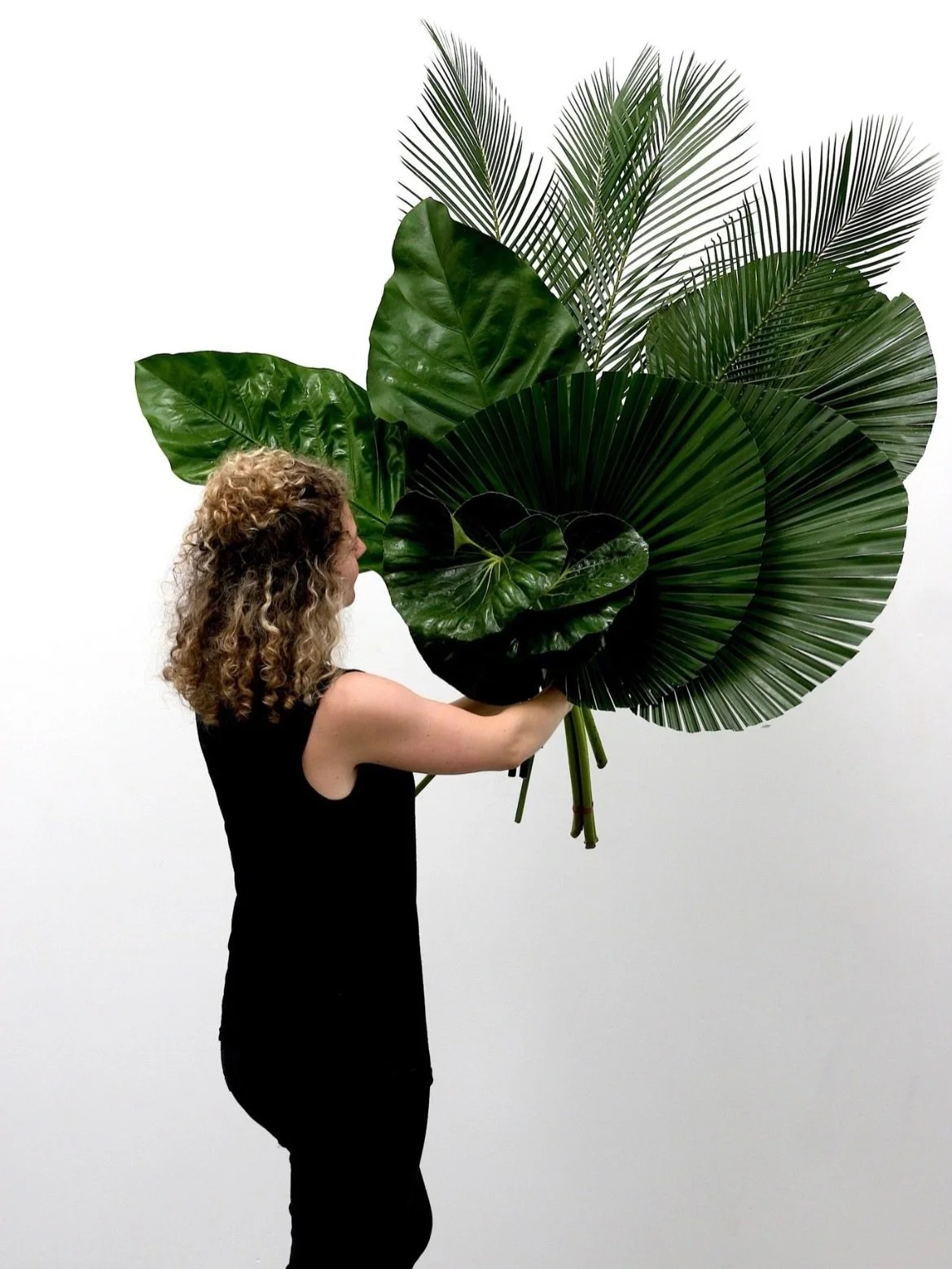 Let&rsquo;s backtrack 7 years ago to where Wildplay Flora was born-Camperdown in Sydney. This was my first ever branding shoot in preparation for my website and portfolio, shot by the beautiful and talented @mrpetew 
I was preparing a move to the Gol