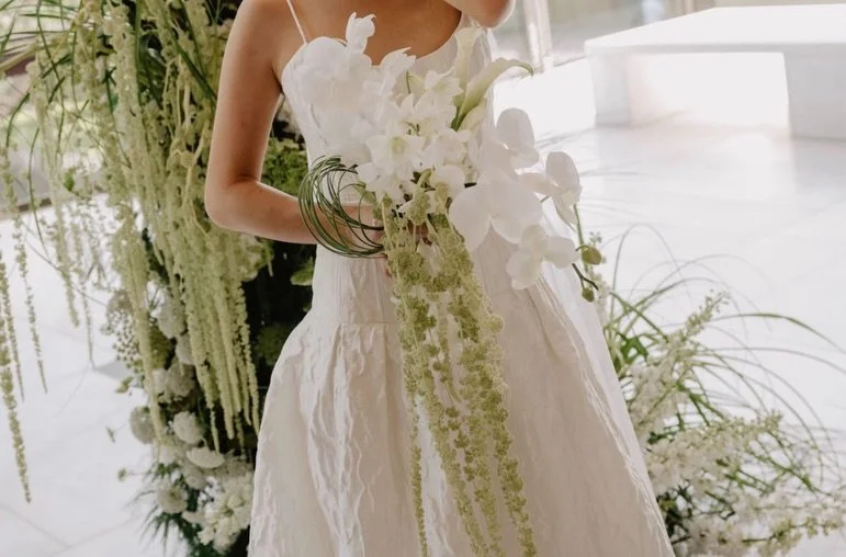 A moment for Emily&rsquo;s bouquet, with trailing amaranthus, miniature orchids, calla lilies and grasses. I feel like this classic colour palette can be whatever you want it to be, and I&rsquo;m finding myself becoming more excited to create with it