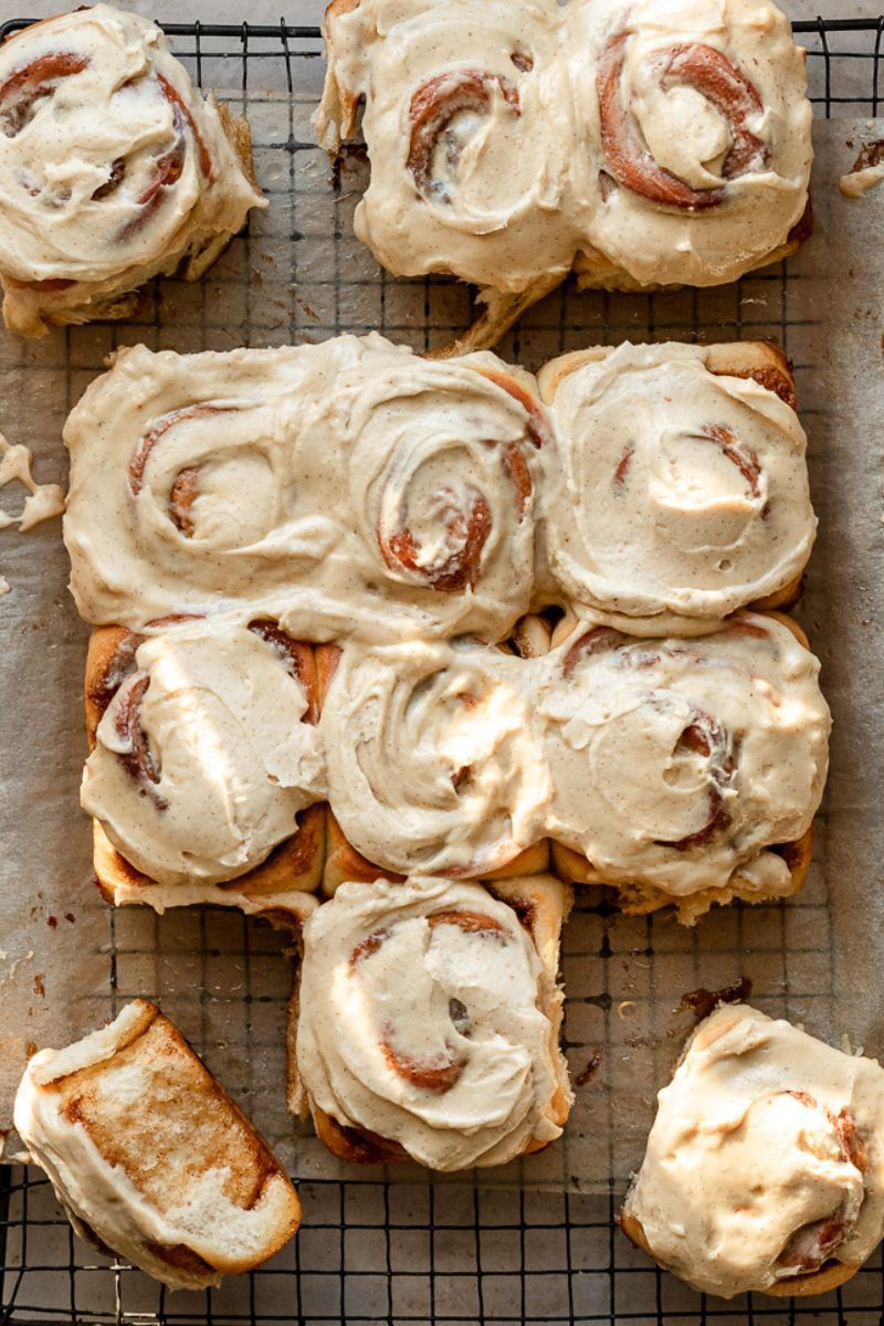 caña cinnamon rolls