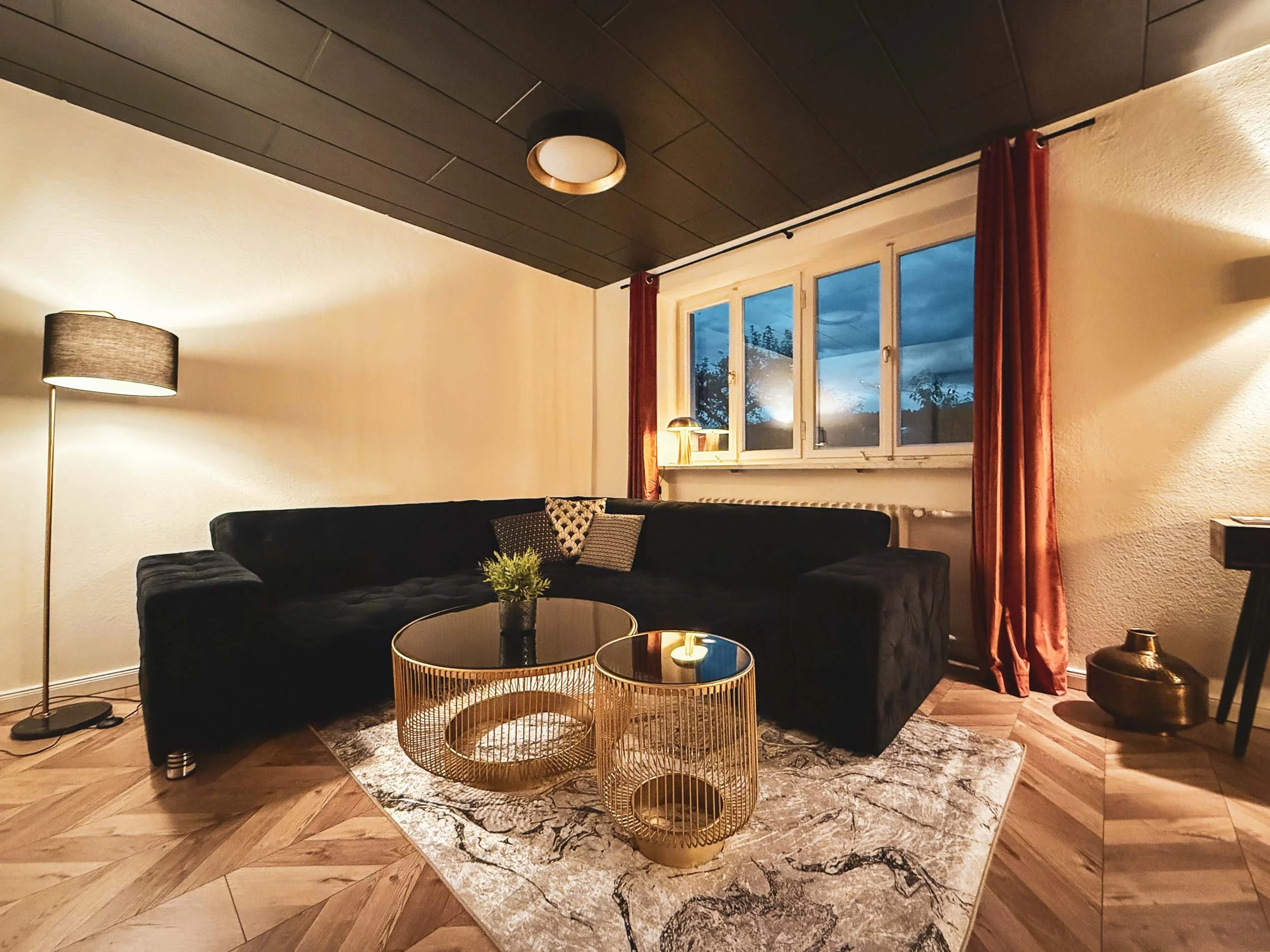 Villa Dora-Couch.jpg