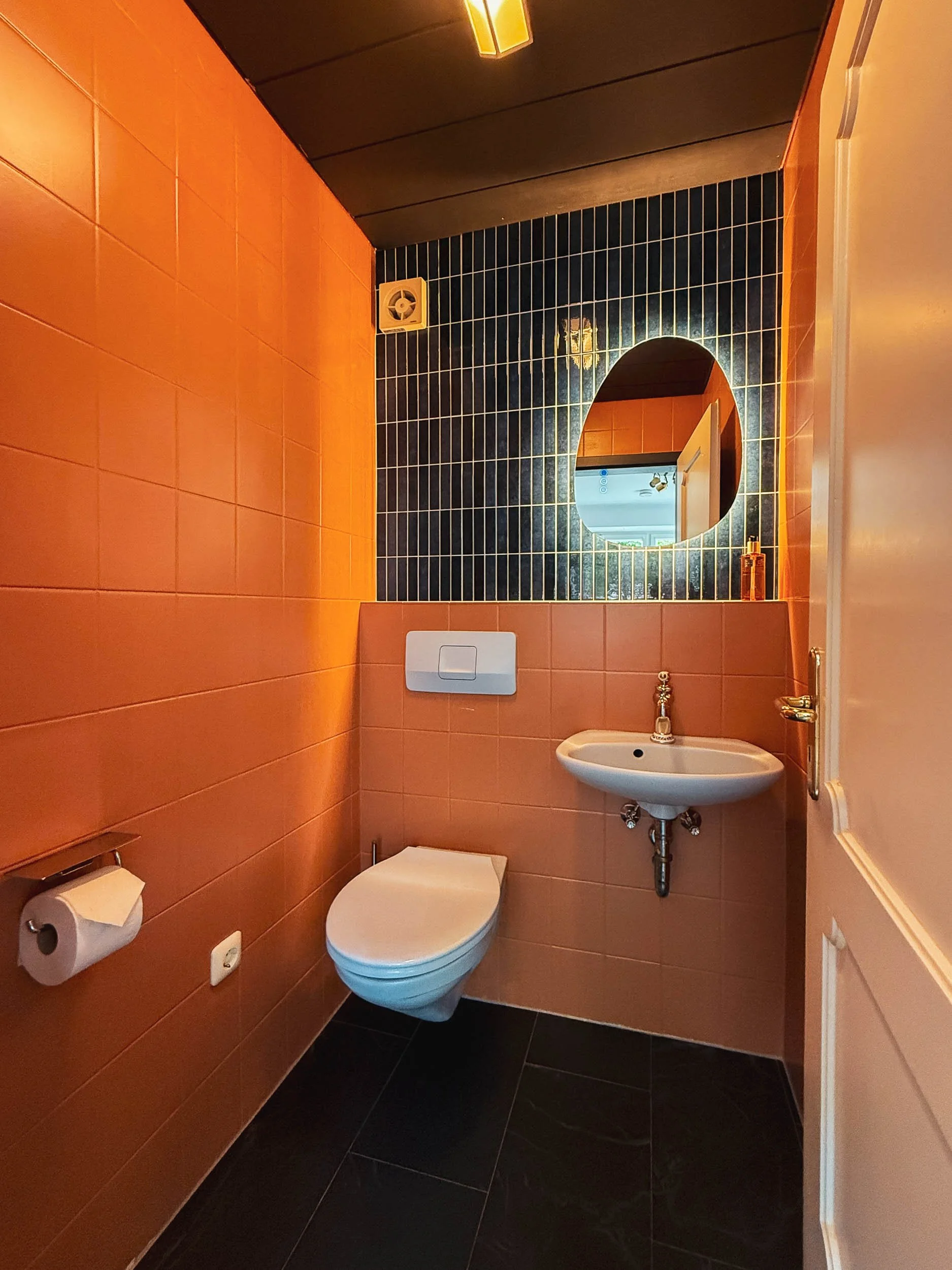 Villa Dora-FH-WC.jpg